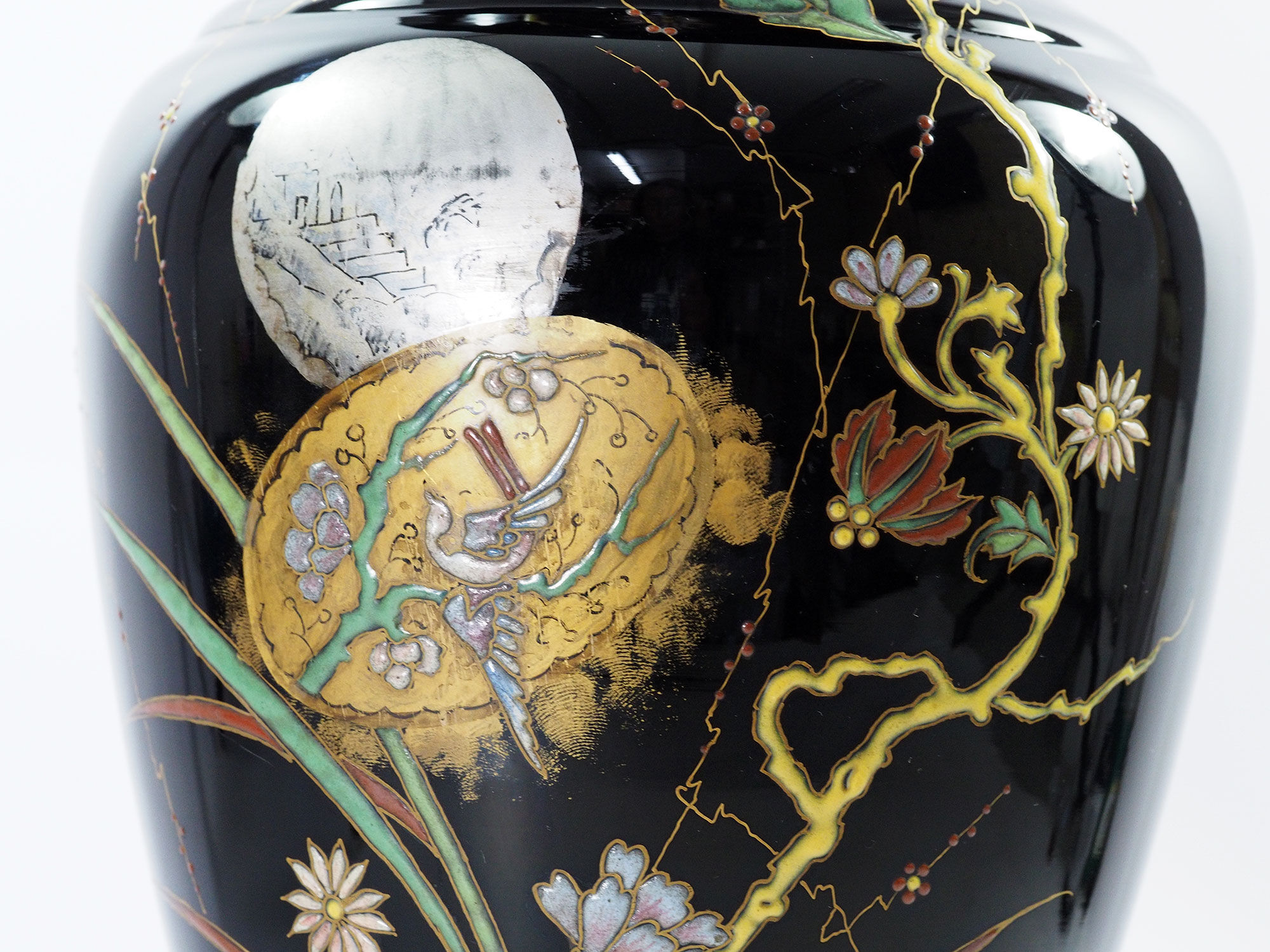 Art Nouveau vase in gold and silver enamelled glass hand painted