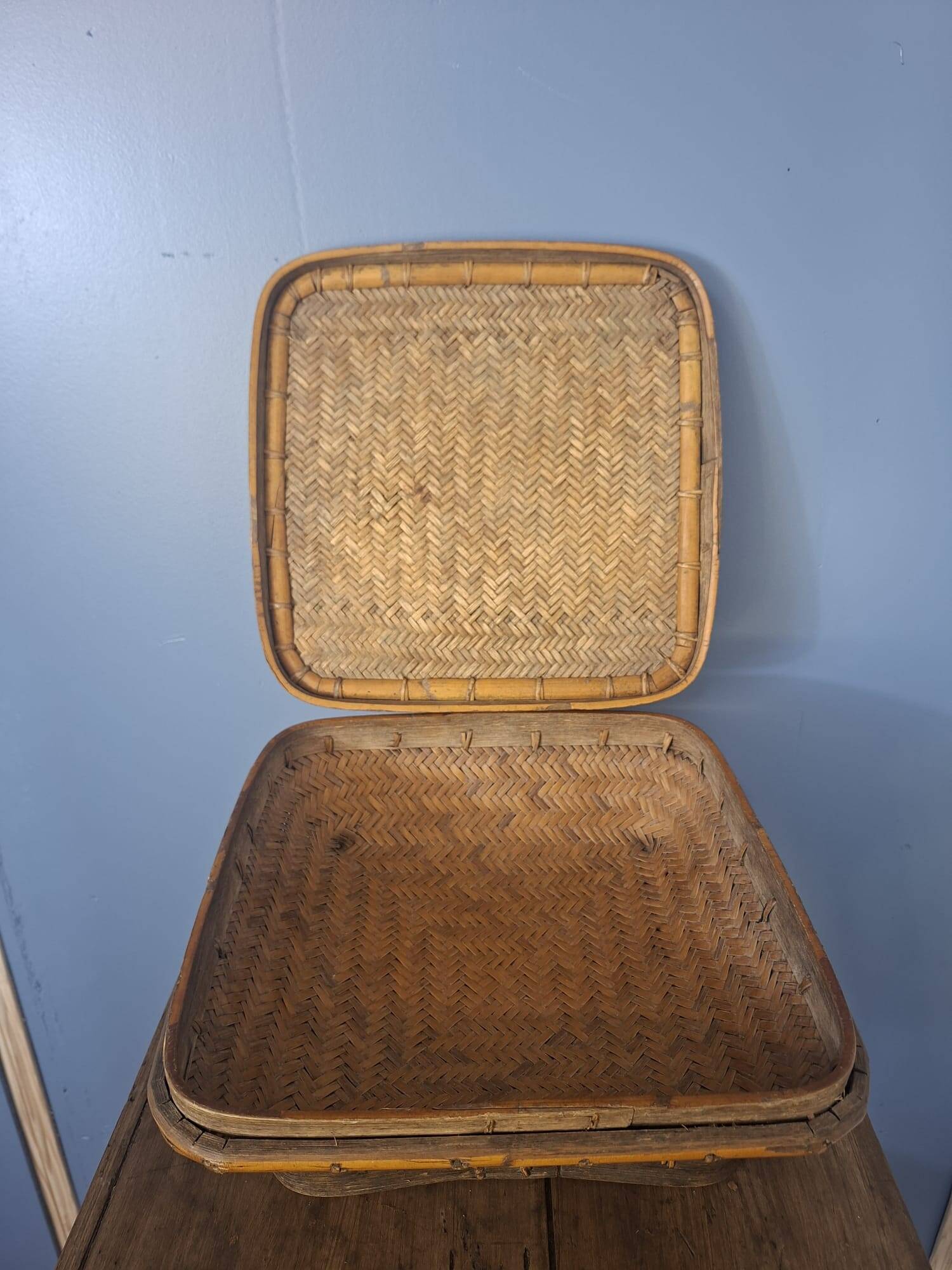 Antique Chinese woven bamboo basket with lid — 19th/20th century