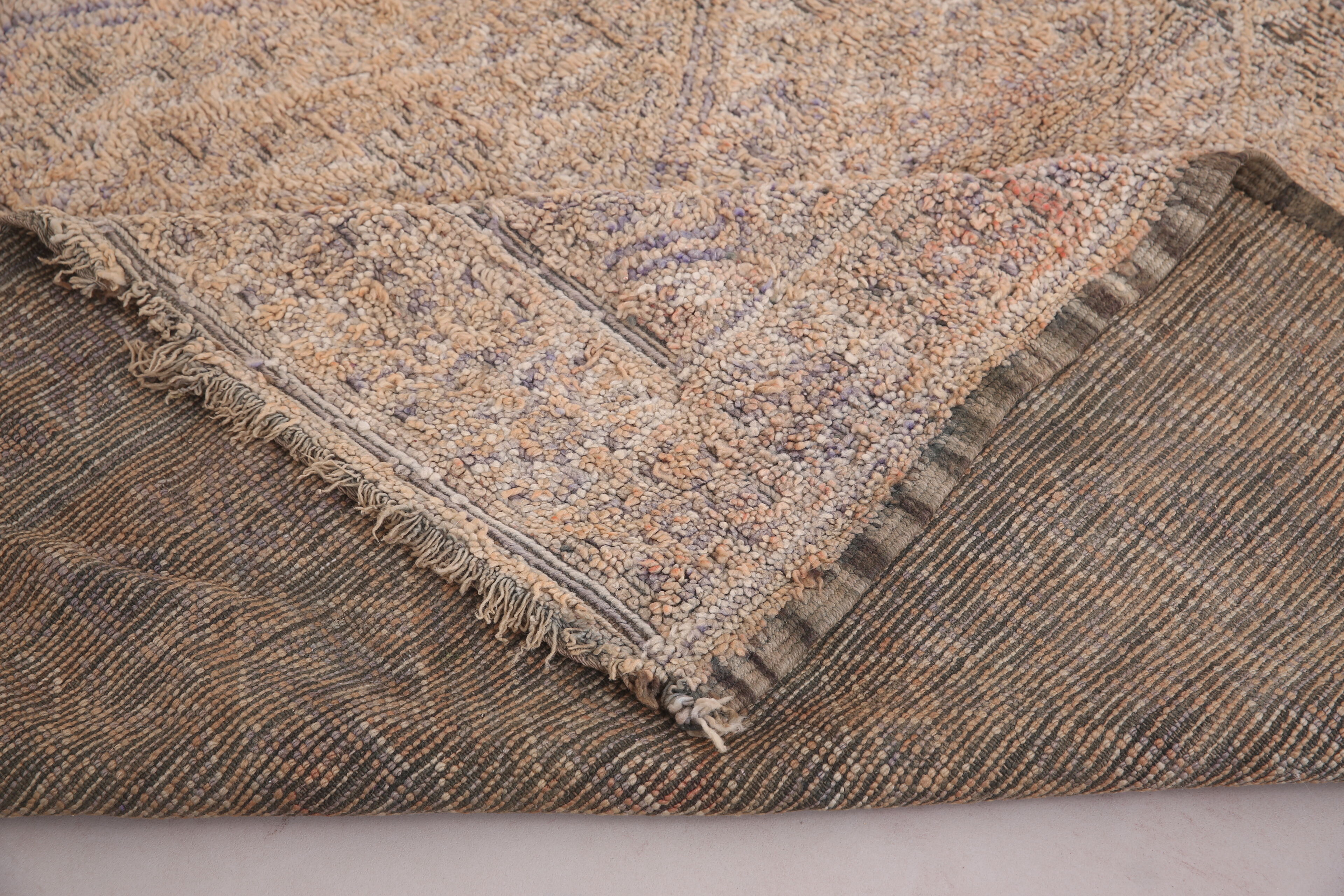 Vintage Moroccan Rug 197 x 340 cm - Berber Wool Rug - Handmade rug Bohemian