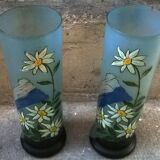 Paire de vases en verres émaillés