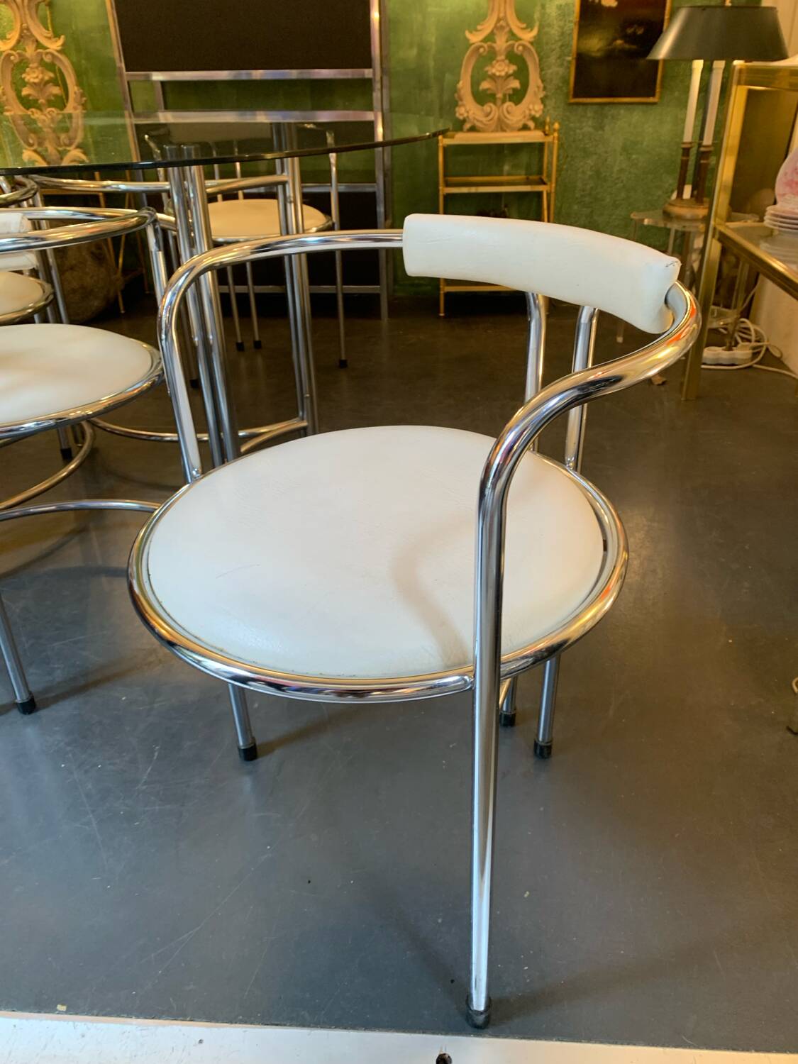 Ensemble table et chaises chrome et verre