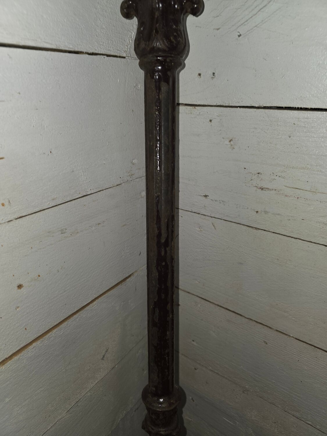 19th-century cast iron staircase landing
