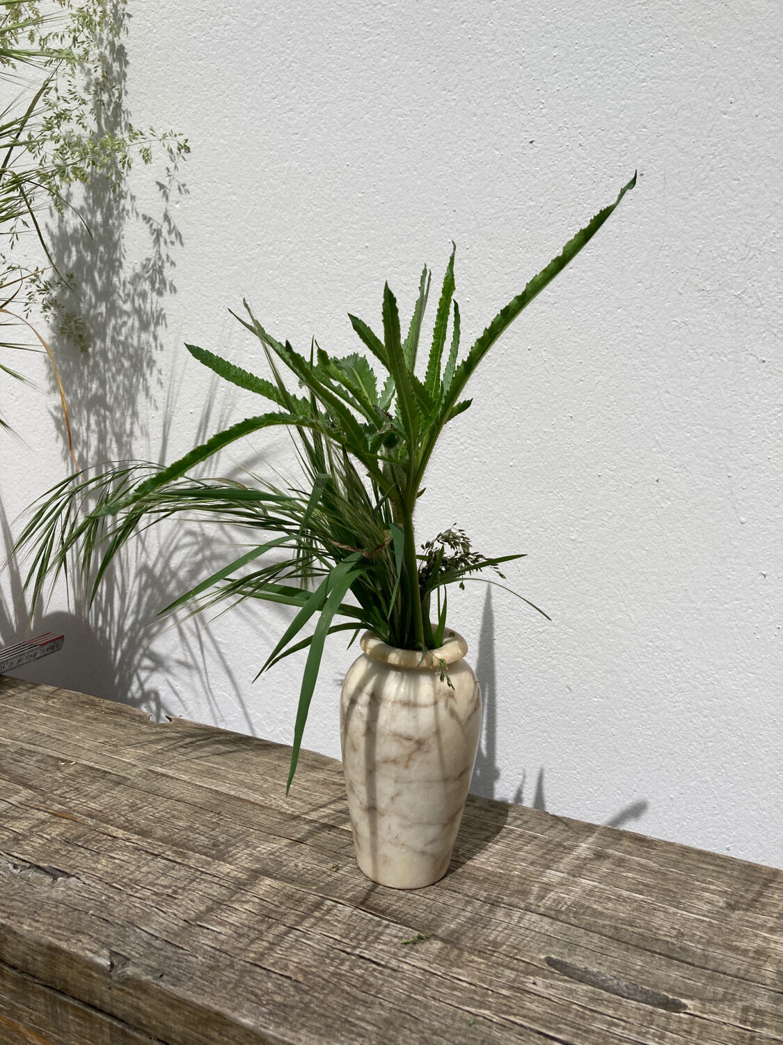 Onyx vase veins white marble beige art deco