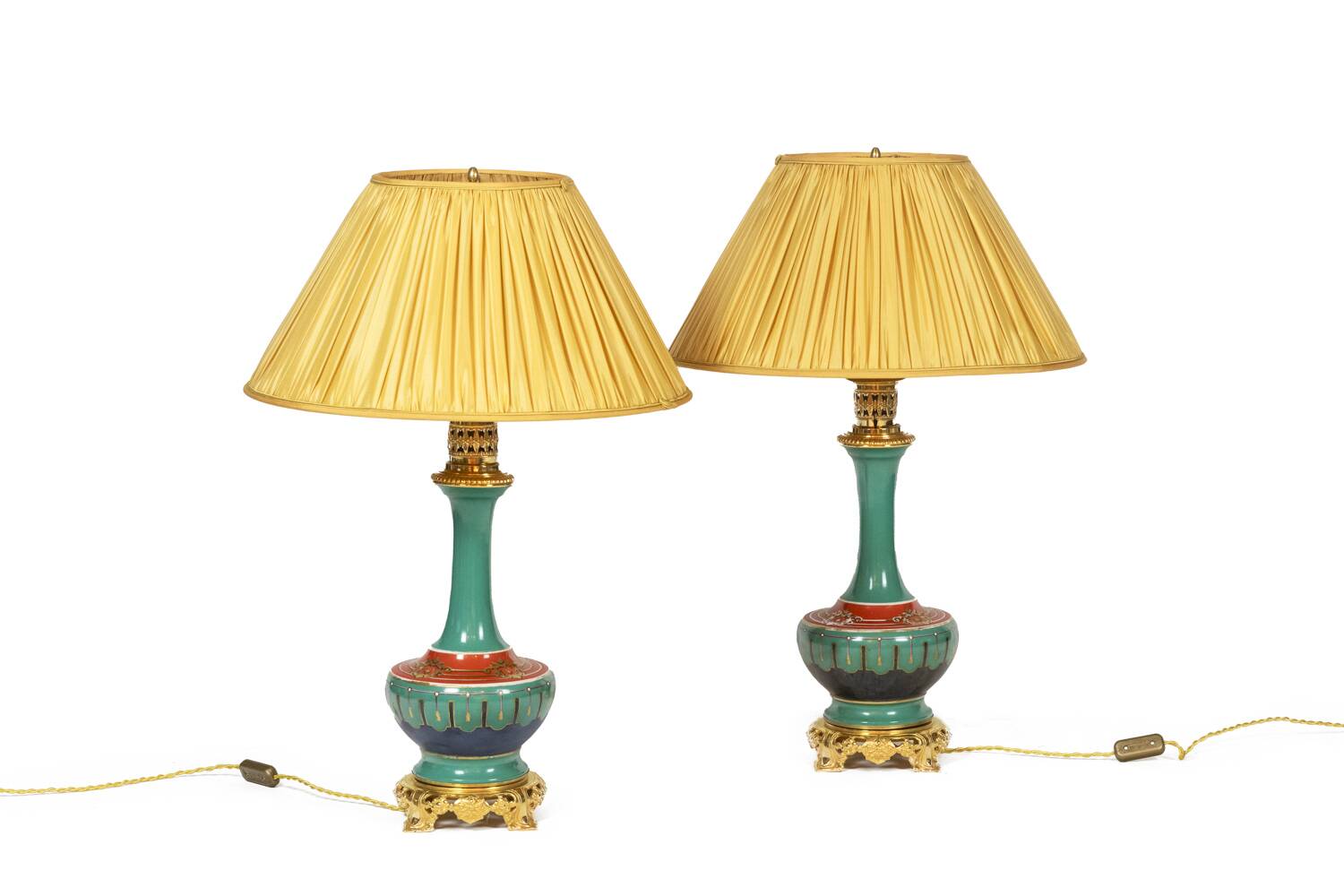 Pair of Paris porcelain and gilt bronze lamps. Circa 1850.