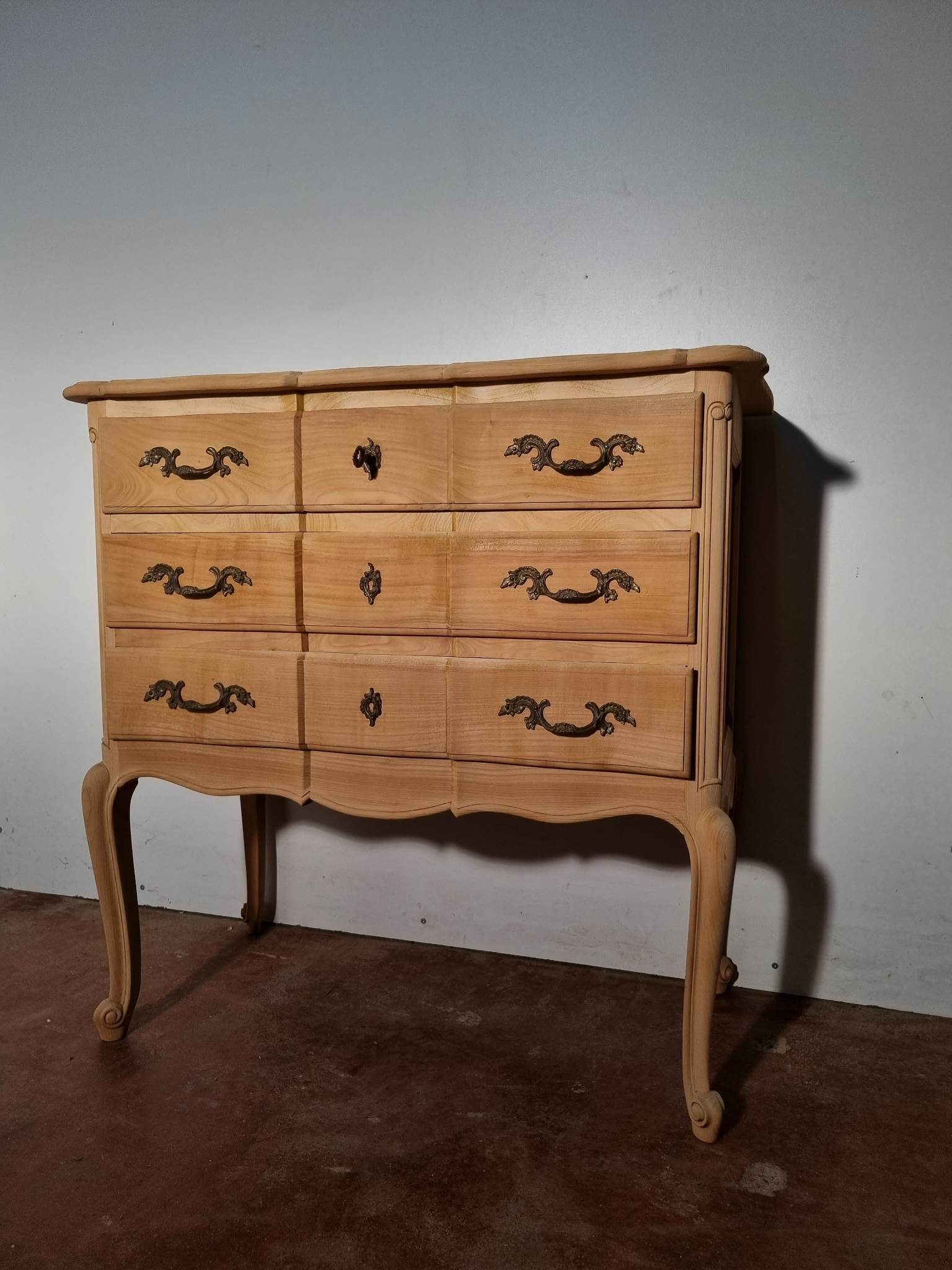 Crossbow chest of drawers with writing