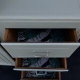 Asymmetrical cabinet