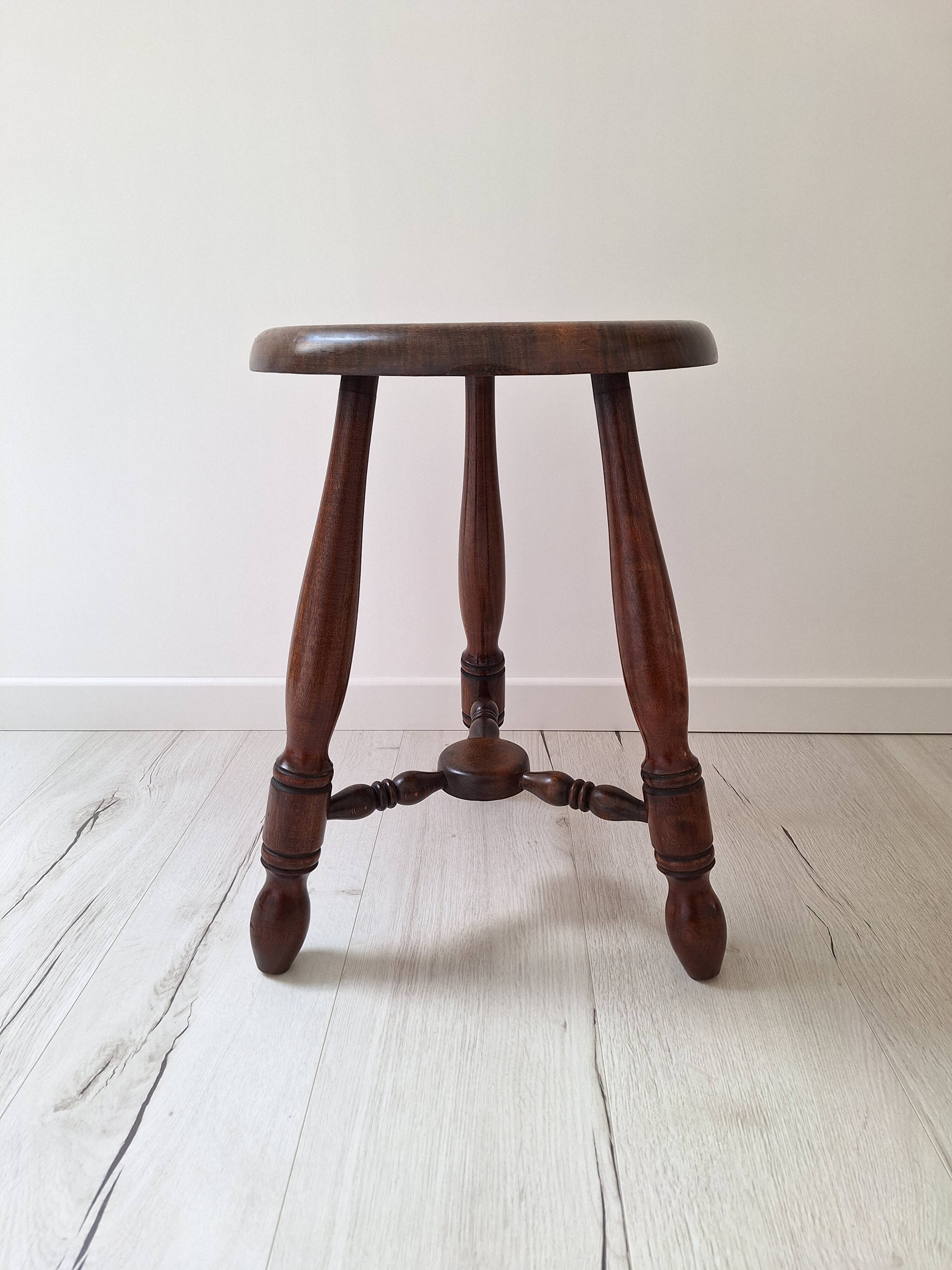 Vintage tripod stool