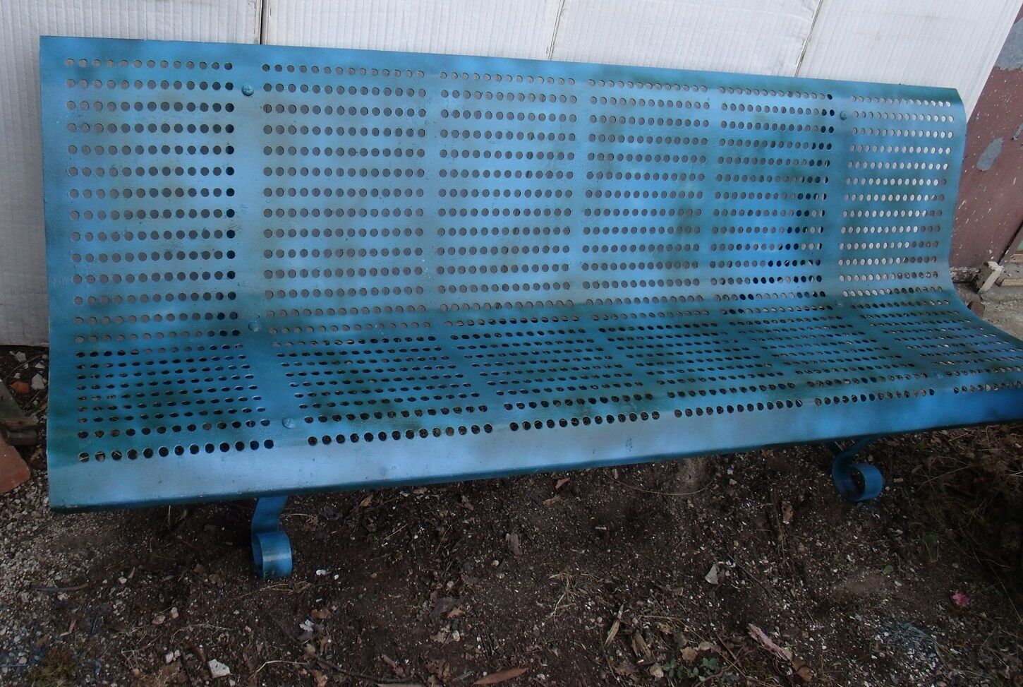 Banc public pour jardin metal perforé