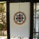 Vitrail circulaire décoratif à motif floral – Verre coloré fait main, Ø 40