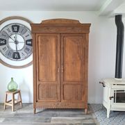 Wardrobe, oak linen cupboard from 1920.