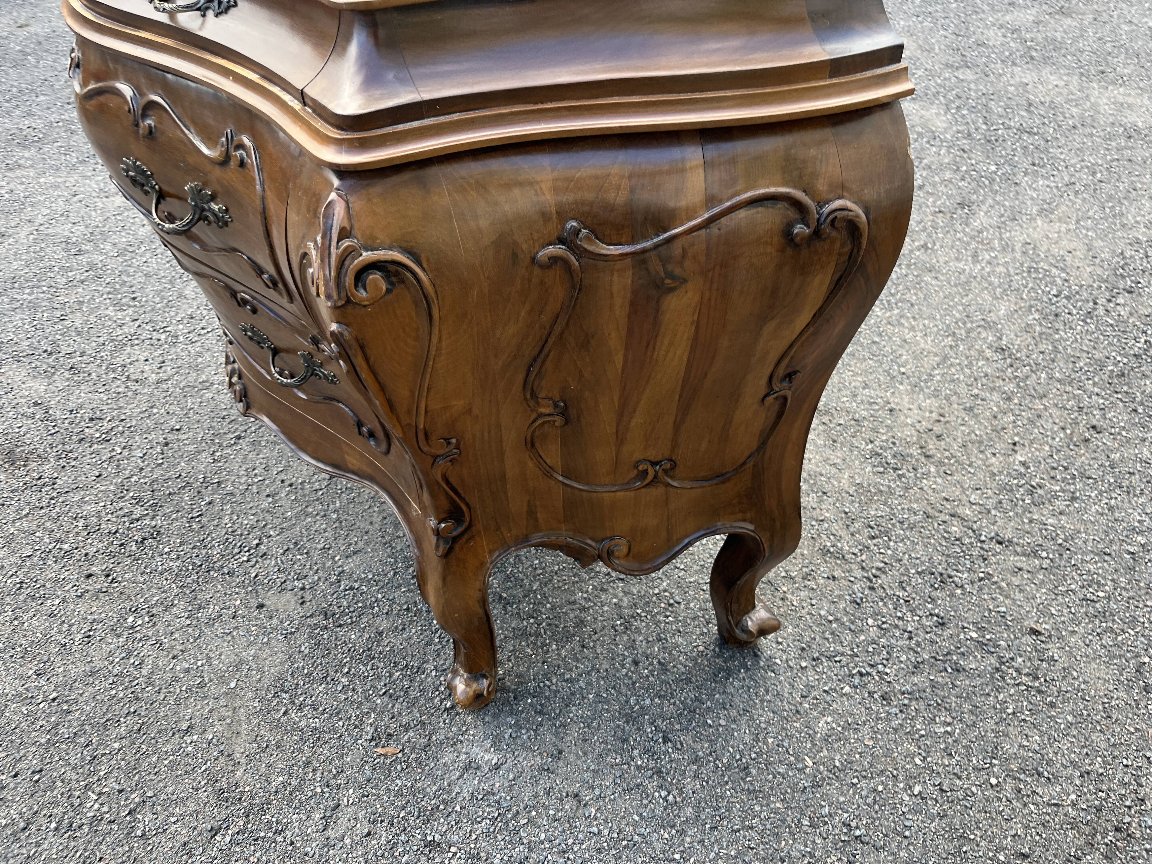 Bordeaux tomb chest of drawers, Louis XV style