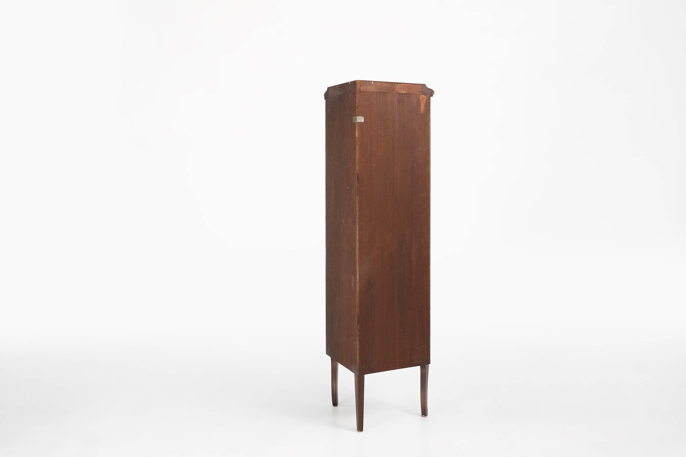 French 20th Century Louis XV style corner display cabinet with arched glass, ca 1950