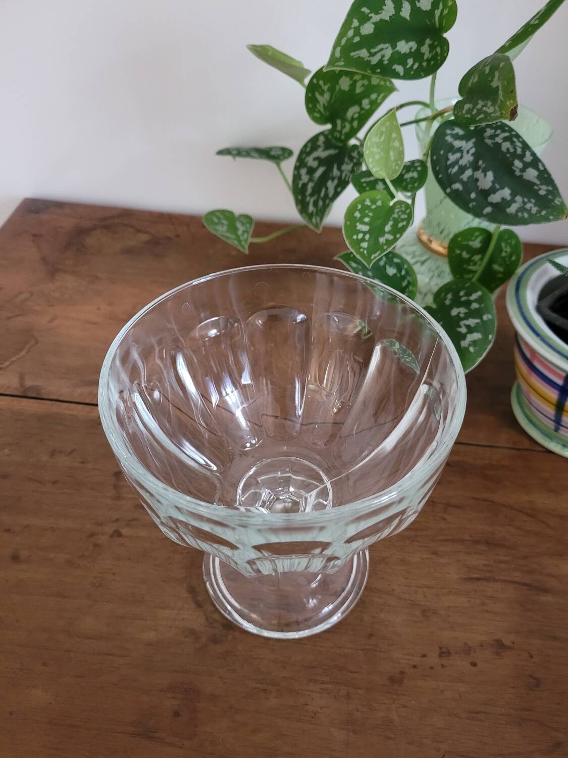 Crystal footed cup