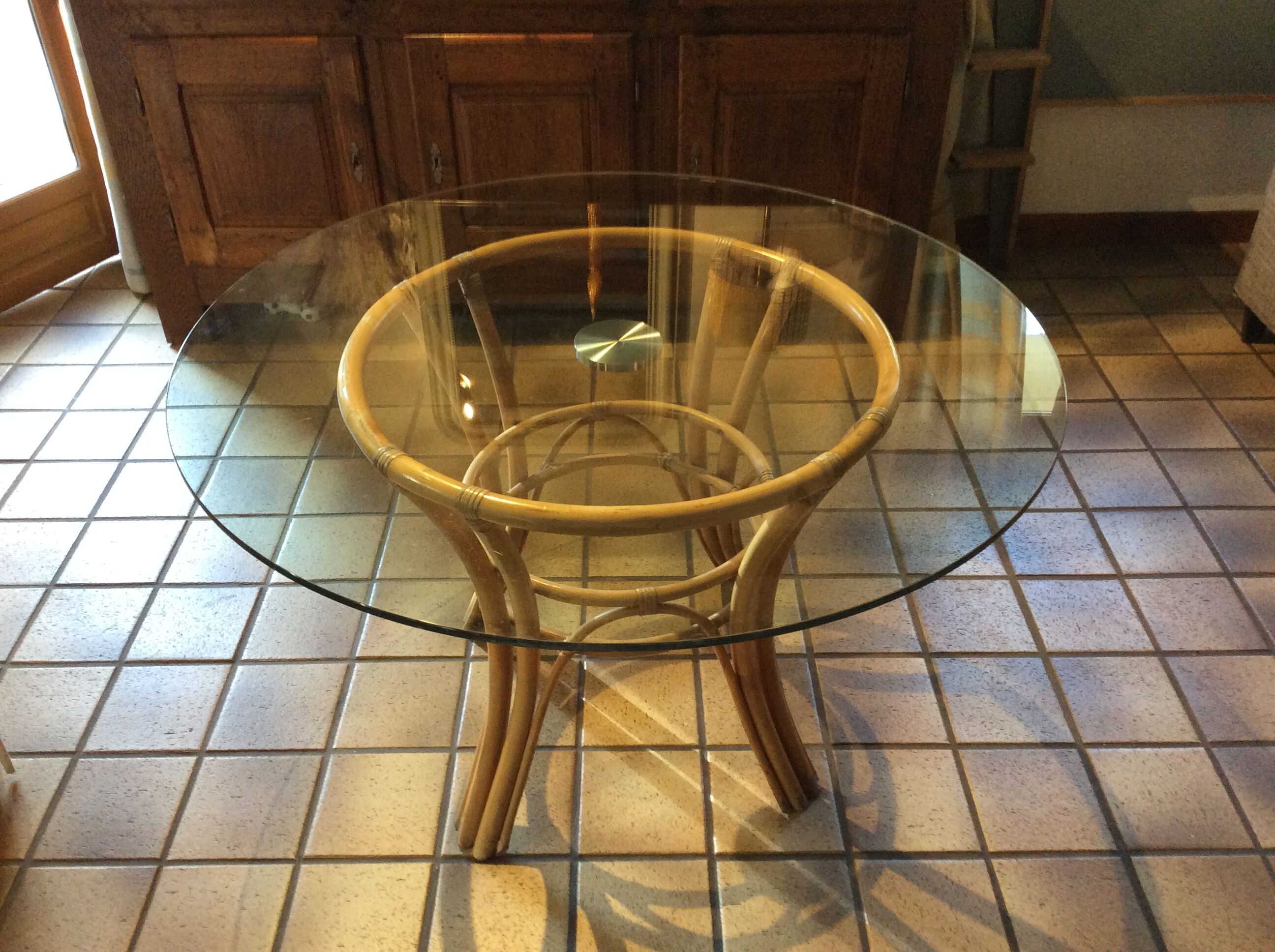 Table ronde verre et rotin