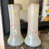 Paire de vases à motif de fleurs par Legras fin XIXe début XXe siècle
