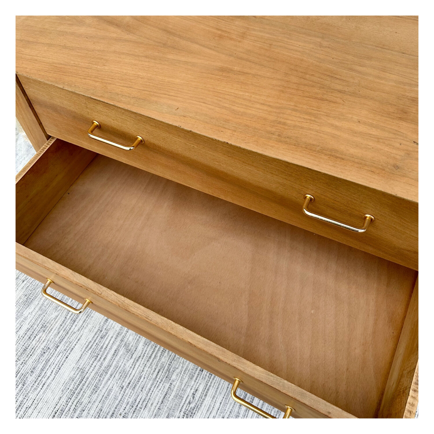 Vintage chest of drawers