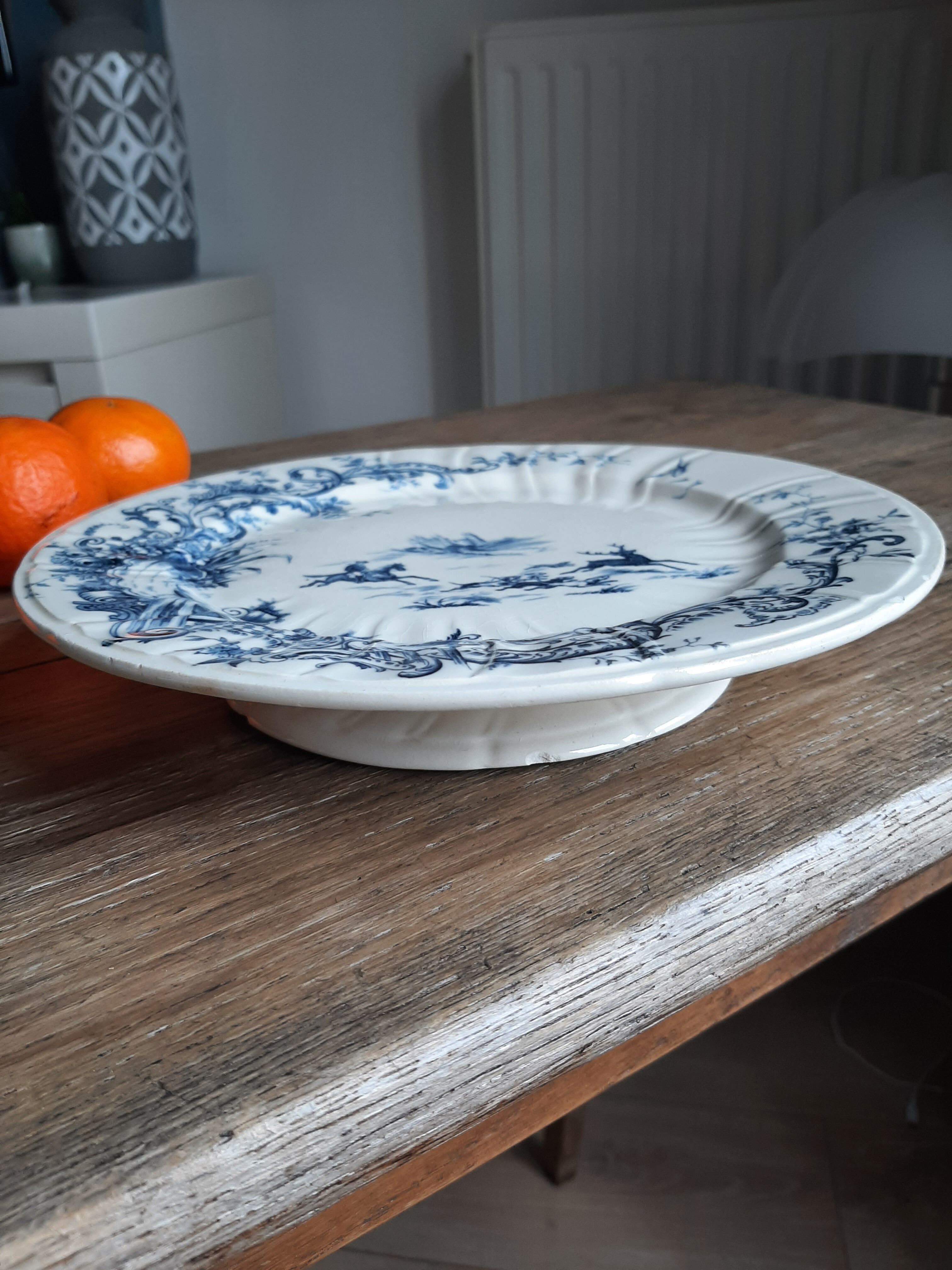 Terre de Fer stand cake plate Gien