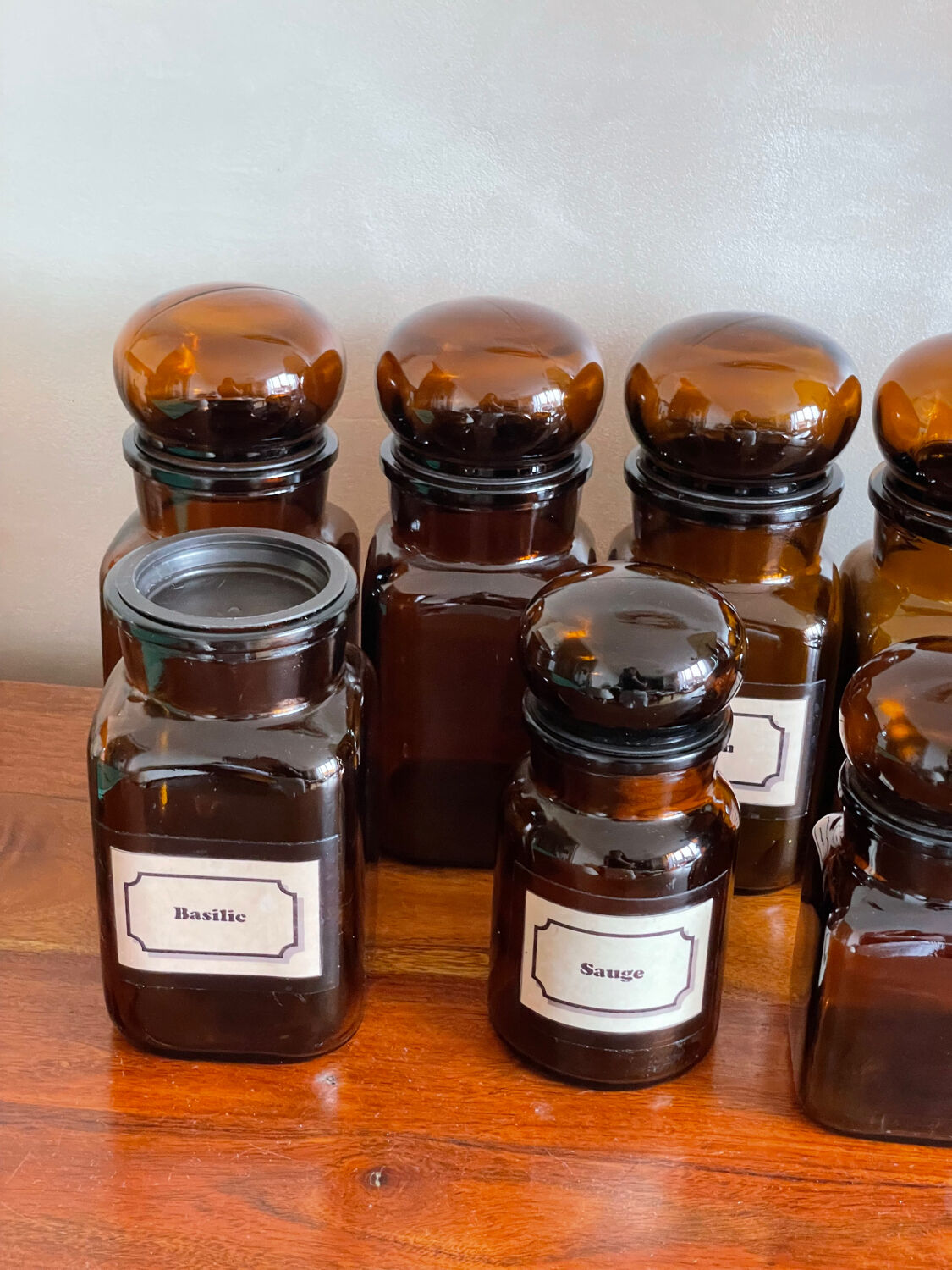 Set of 7 jars, spice apothecary jars