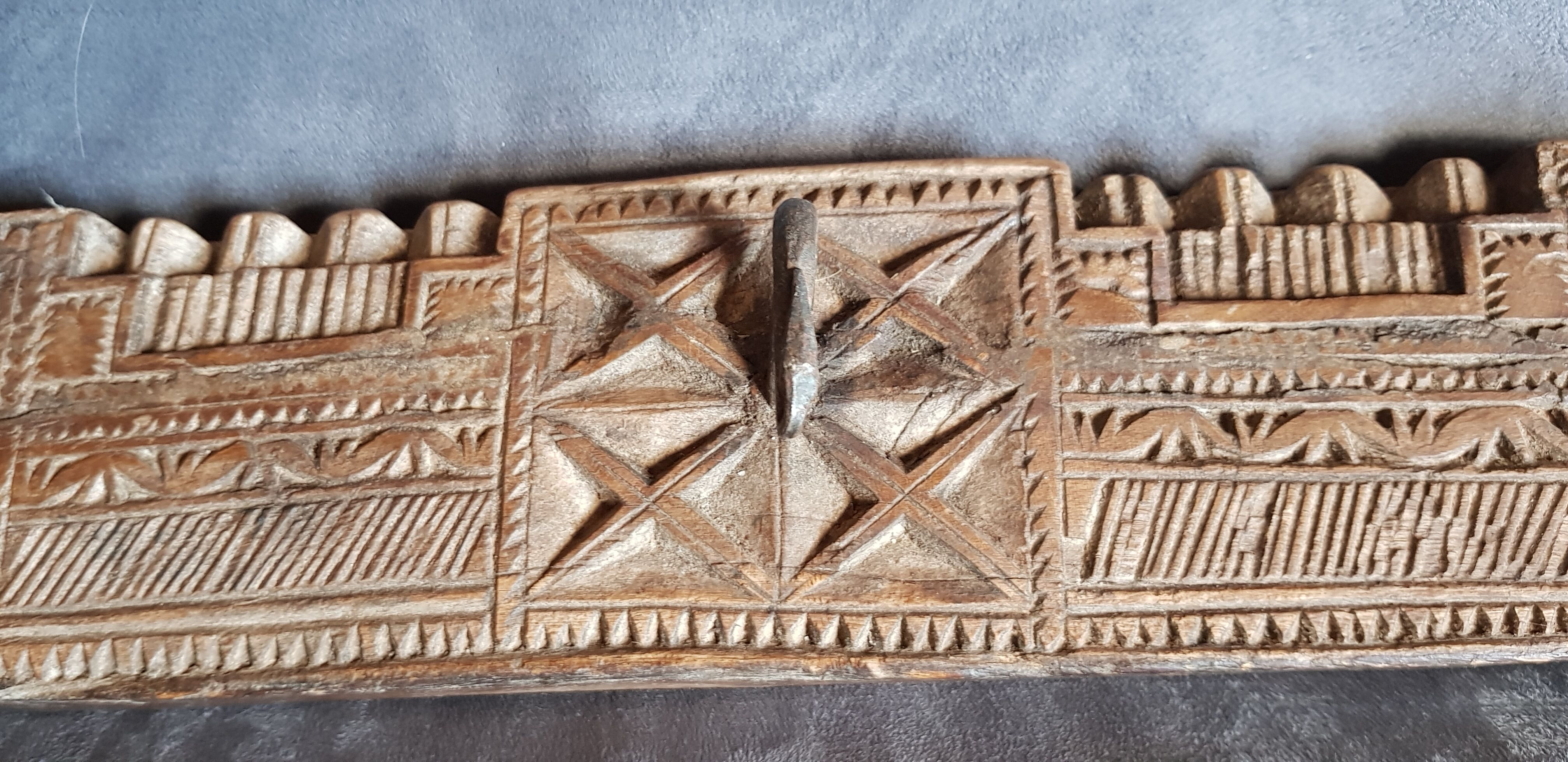 Coat rack 3 hooks in carved teak / 2 back hooks for wall hanging