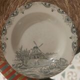 3 assiettes terre de fer de Delf