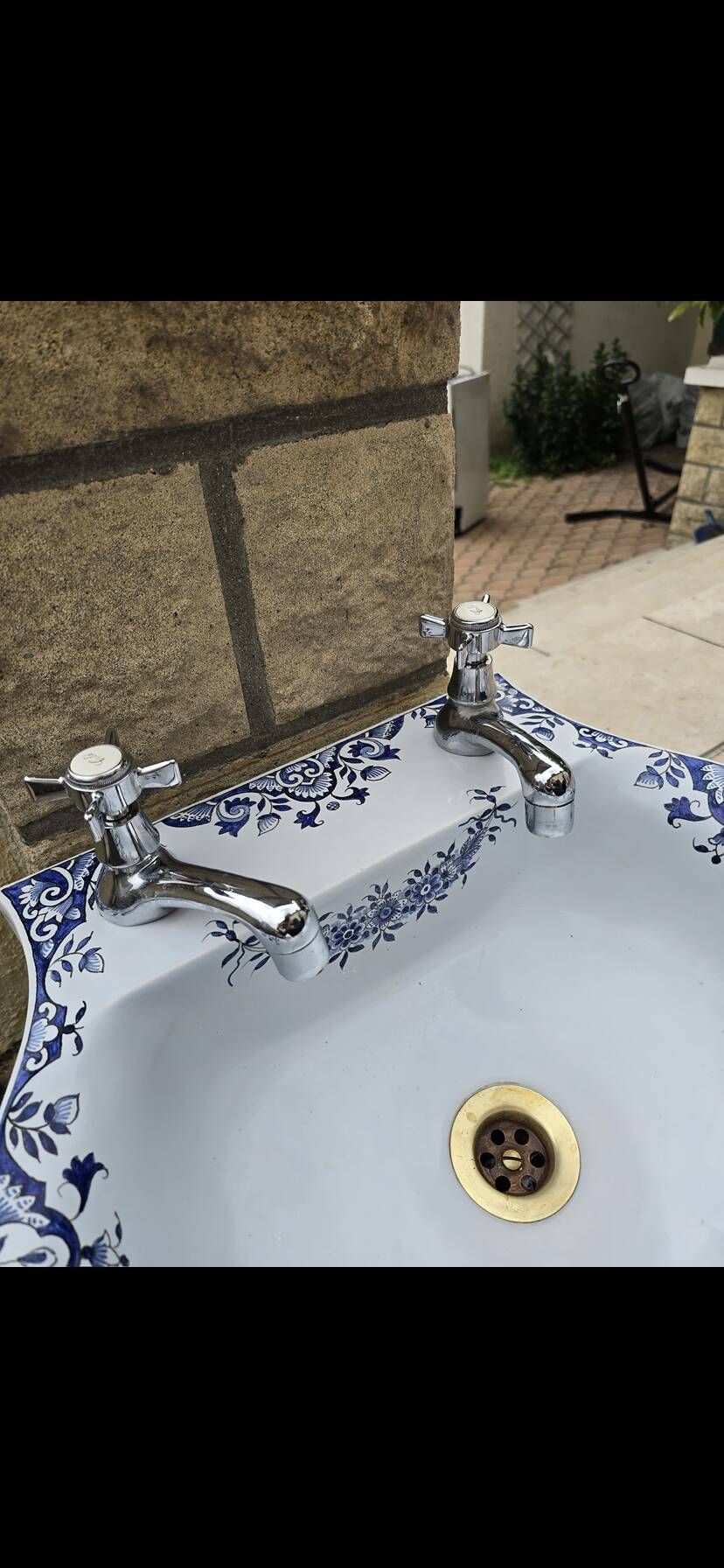 Lavabo, lave main en faïence Vieux Rouen peint à la main
