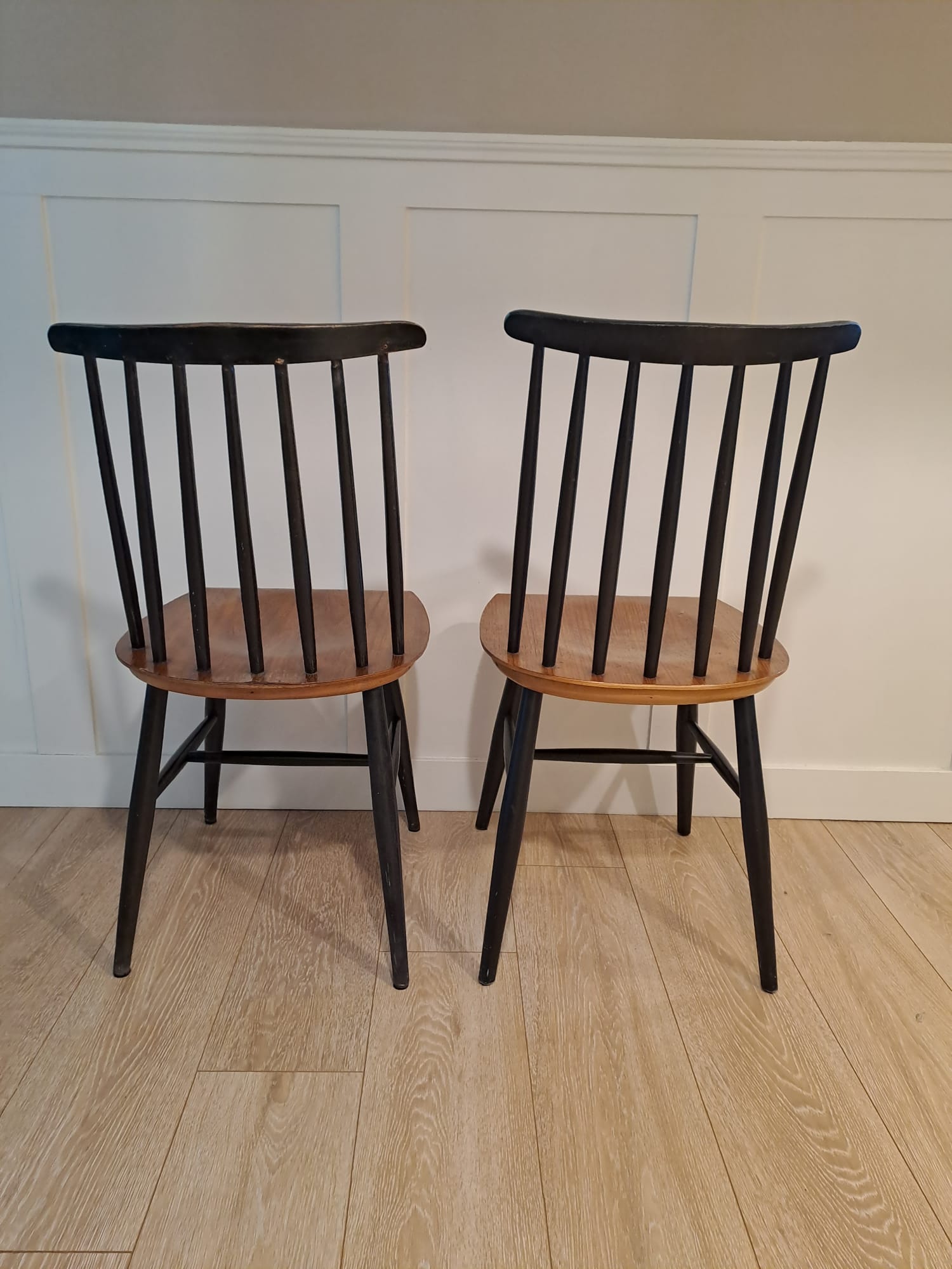 Paire de chaise fanent d'Ilmari Tapiovaara