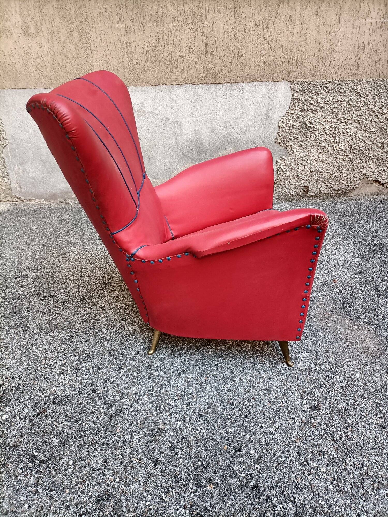 Isa Bergamo - armchair - pressure-moulded brass feet