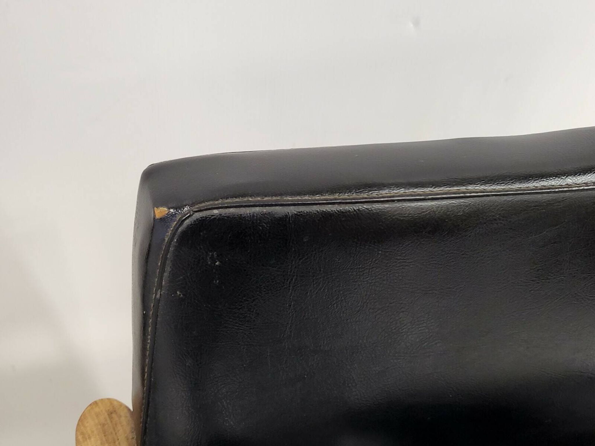 Pierre guariche: vintage 1970 chairs in black skai & beech 70s 19