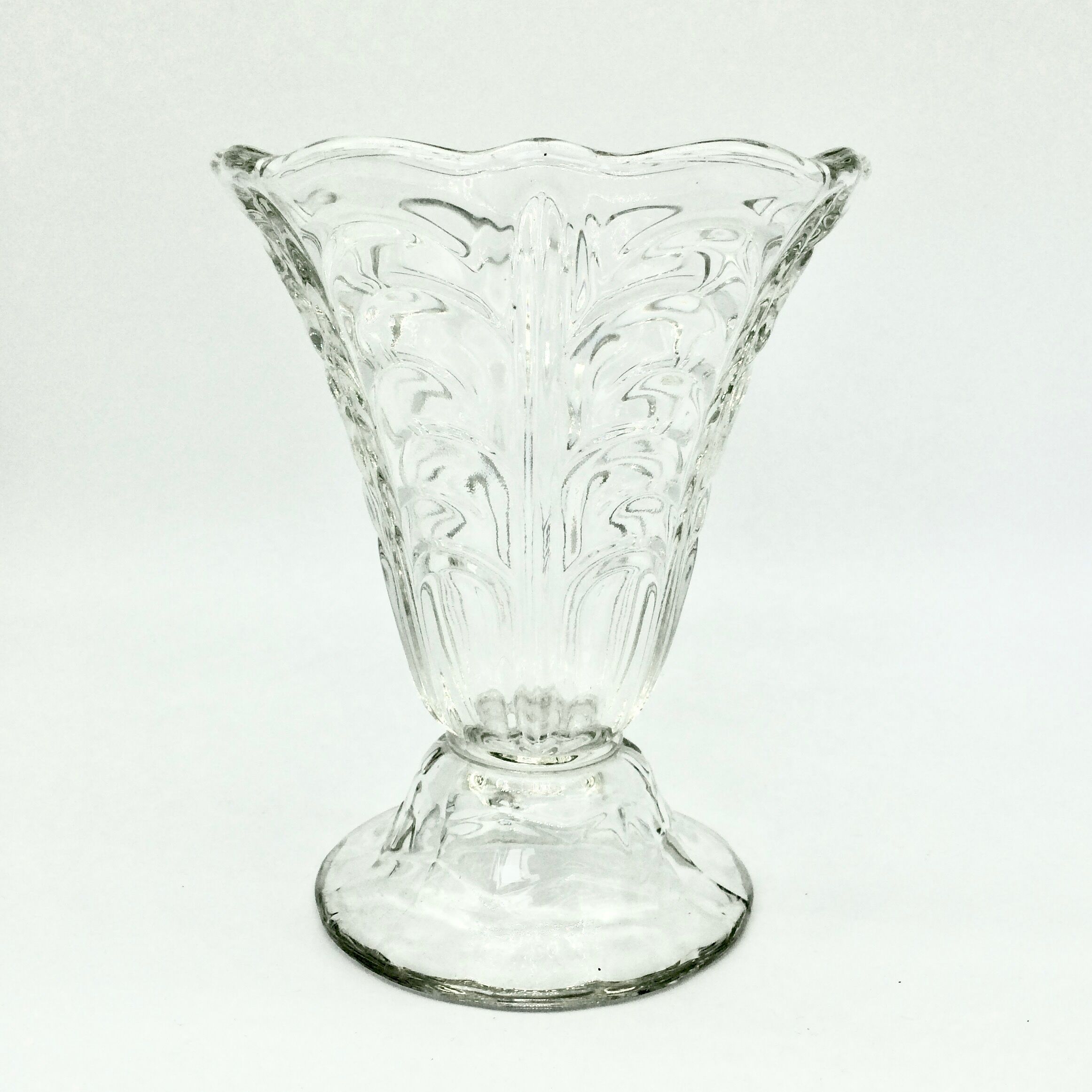 Vase verre moulé vintage