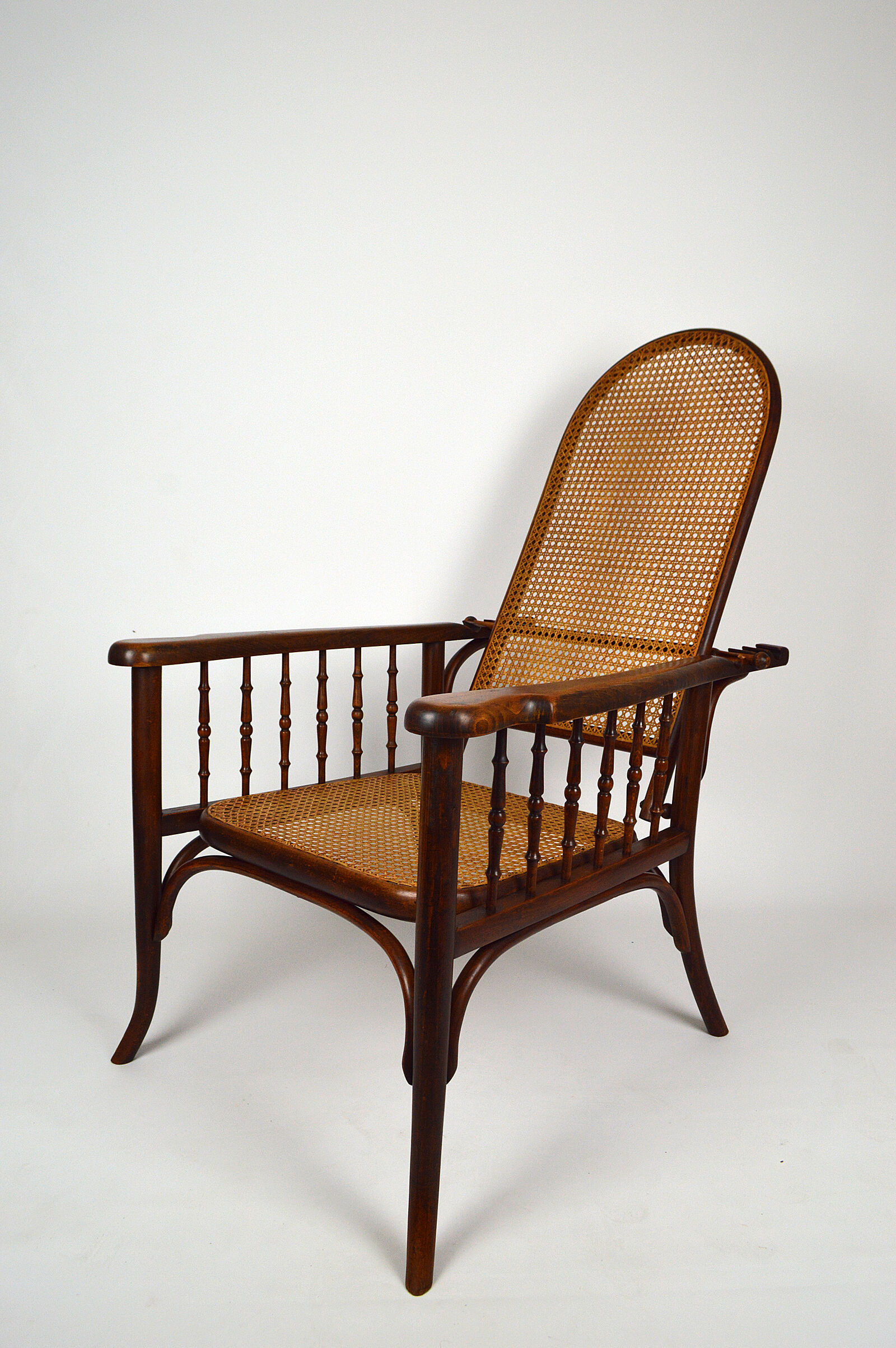 Fischel canned armchair with rack and pinion around 1910