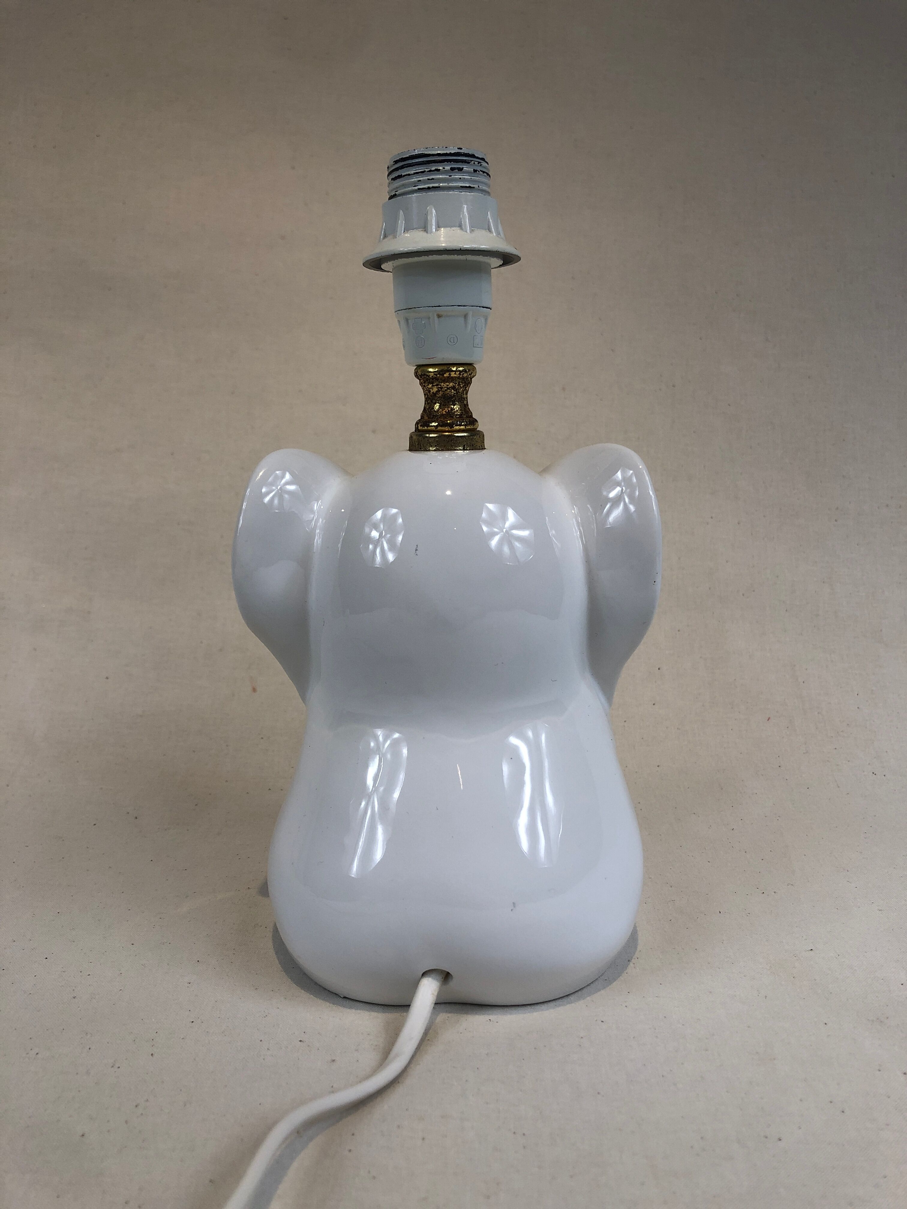 Ceramic elephant lamp
