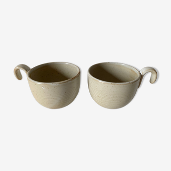 Pair of cups in gres