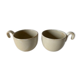 Pair of cups in gres