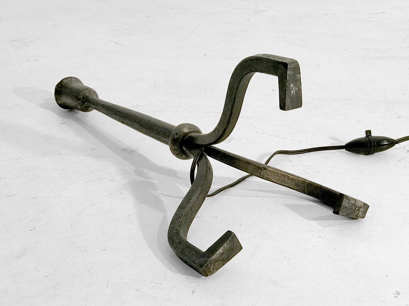 Wrought iron tripod table lamp