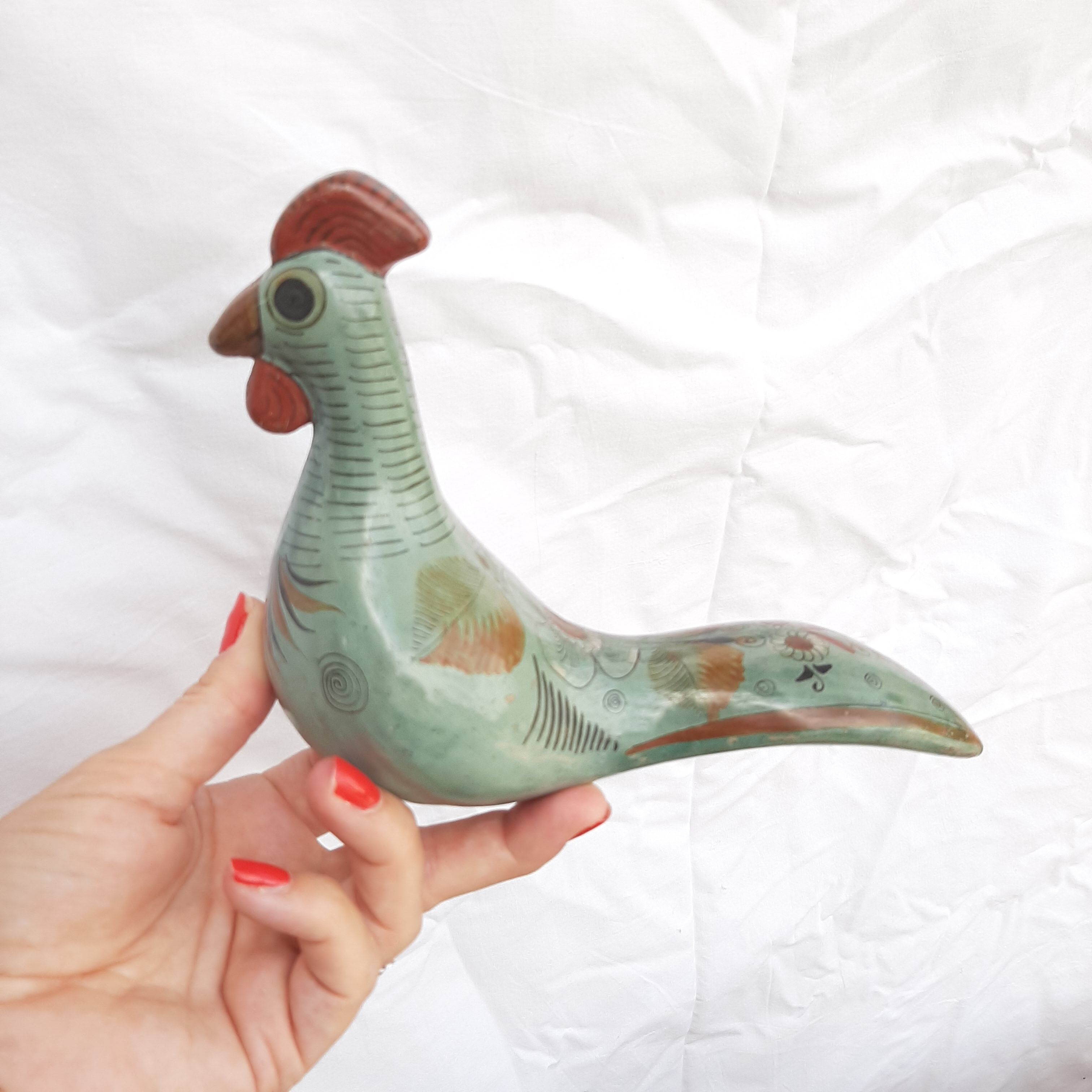 Ceramic vintage hen Handicrafts from Mexico