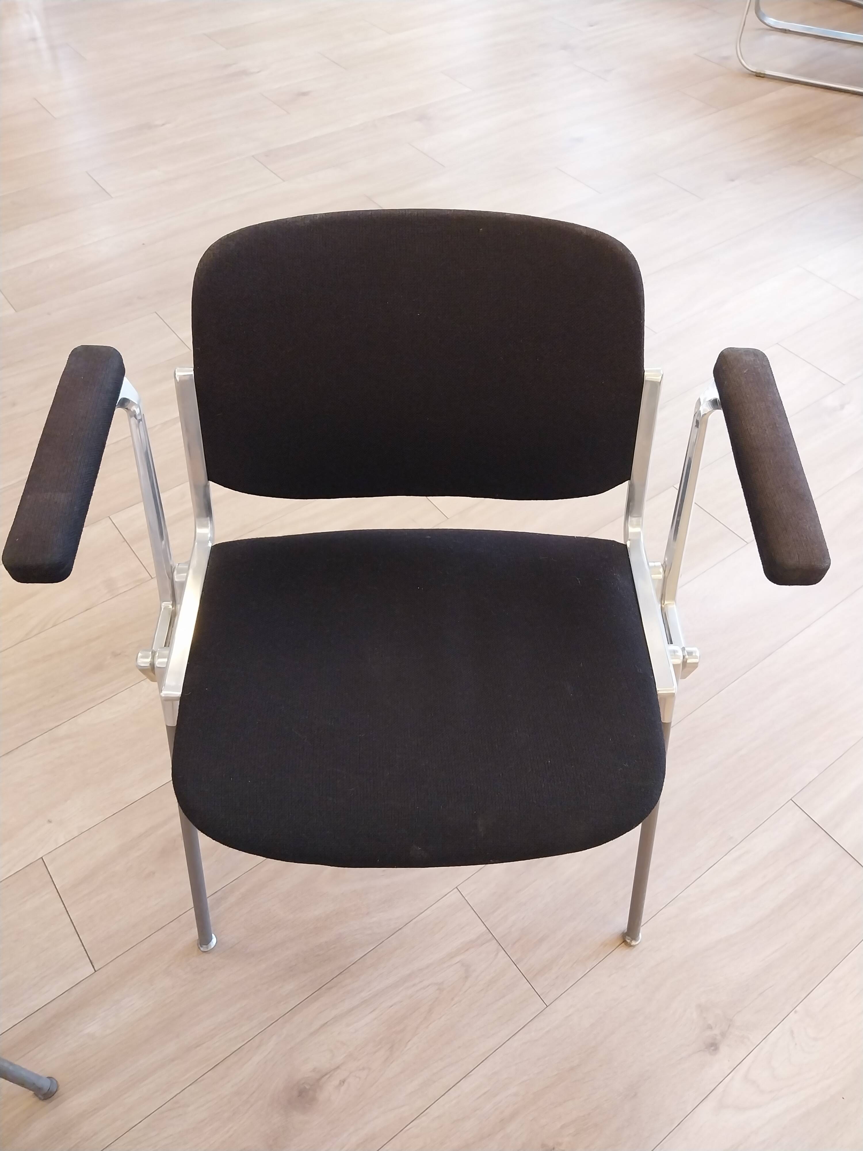 Set of 2 vintage DSC 106 chairs with armrests – Anonima Castelli