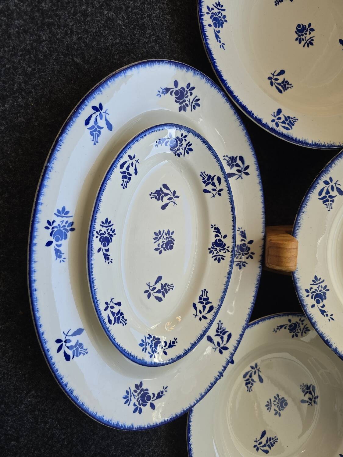 Batch of K&G Lunéville Loire service items