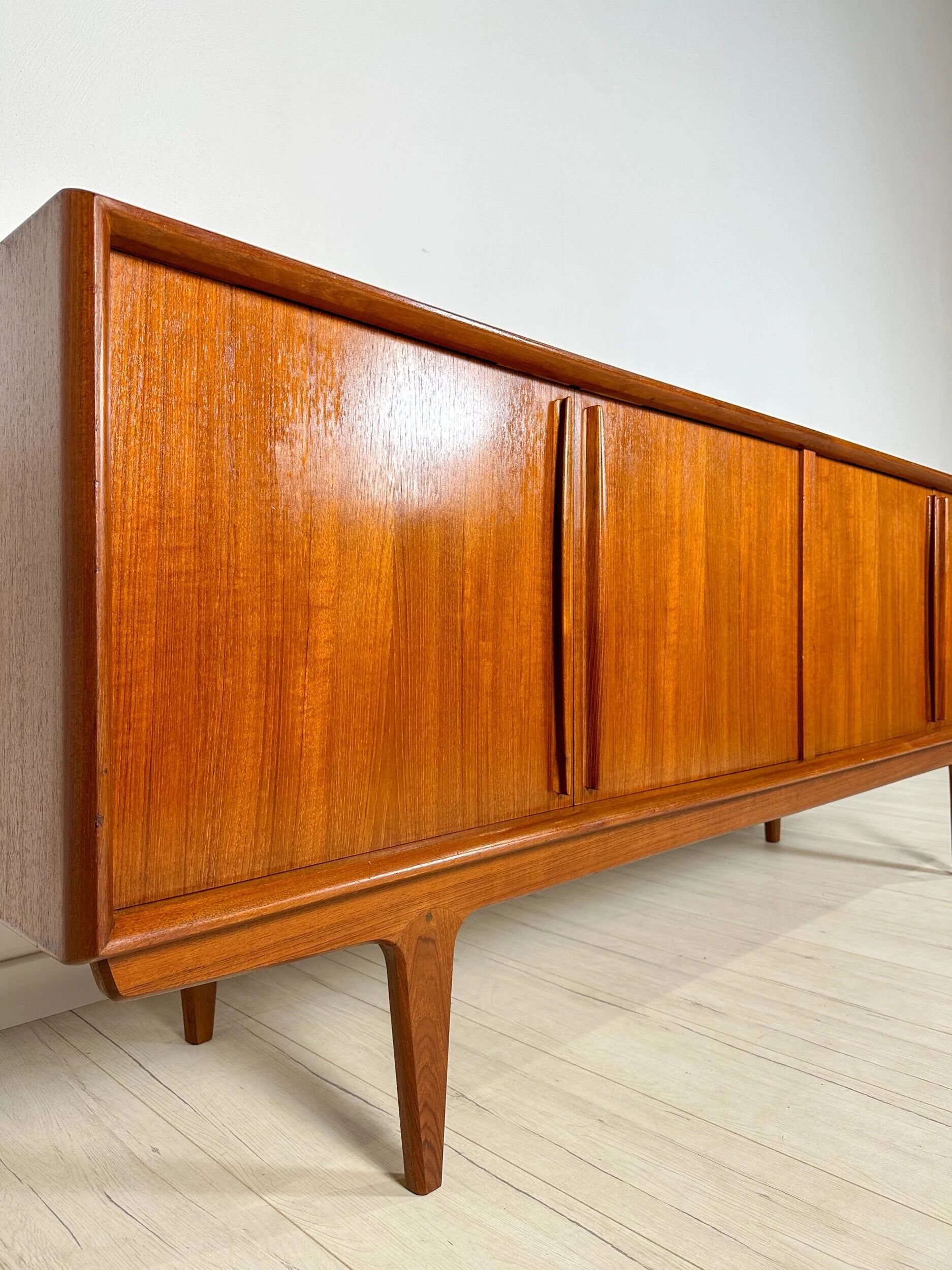 1960s Vintage Timeless Scandinavian Danish Design Teak Sideboard