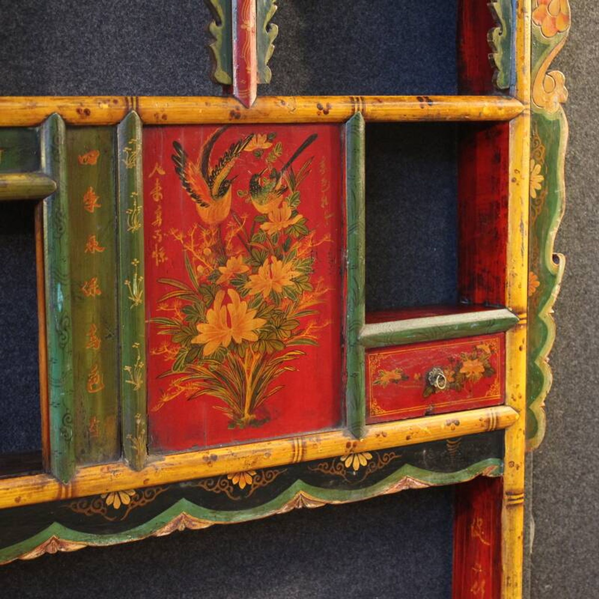 Headboard chinois laqué et peint du 20e siècle