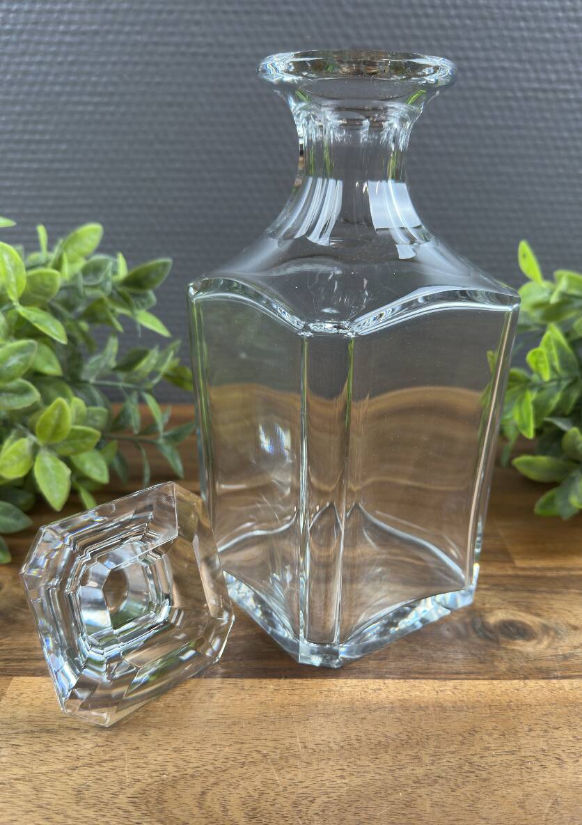 Baccarat Harcourt whisky carafe – cut crystal