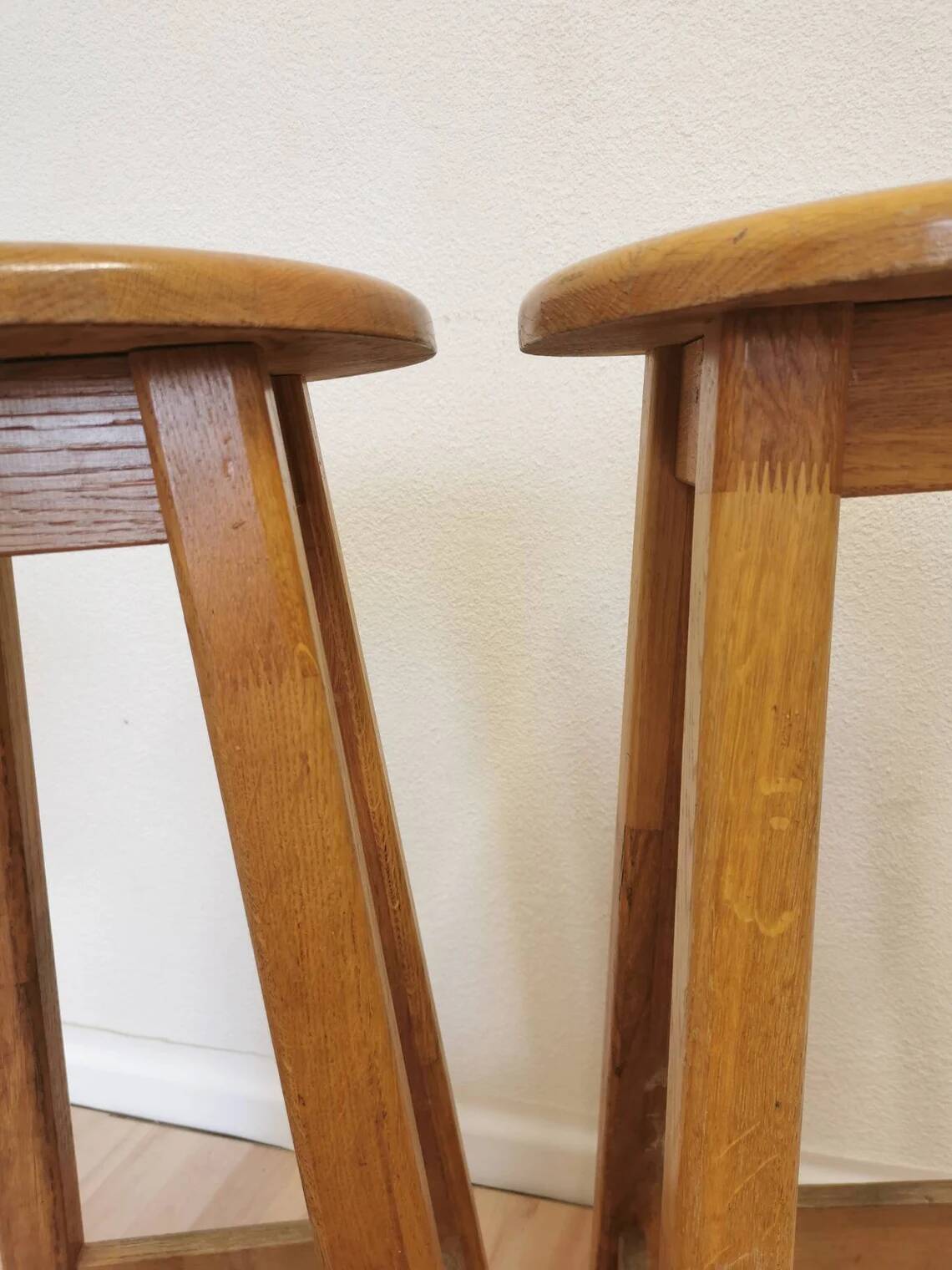 Tabouret de bar vintage en chêne (1 sur 2) : chaise haute industrielle yougoslave des années 1980