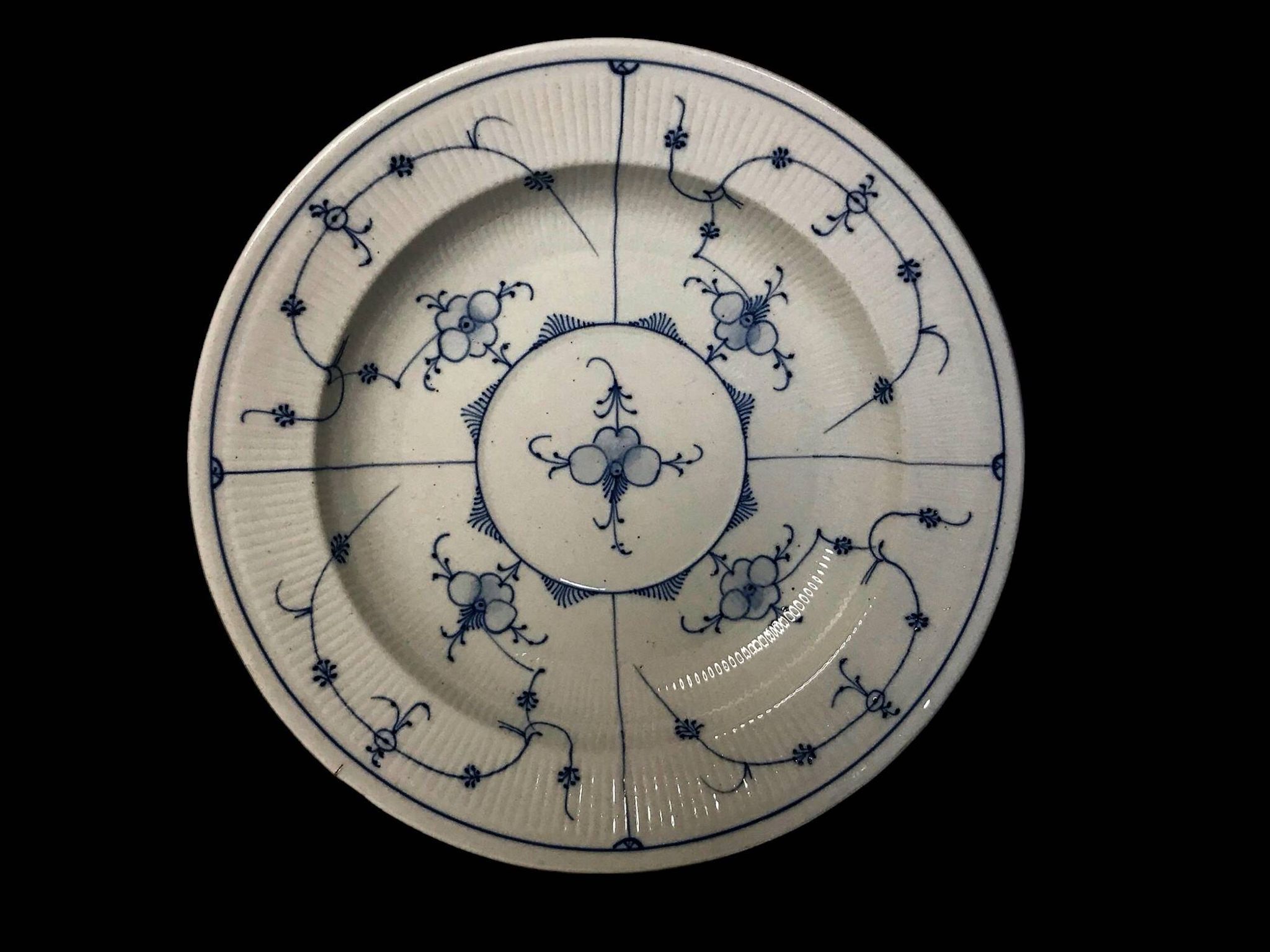 Rauenstein, plat en porcelaine allemande XIXème