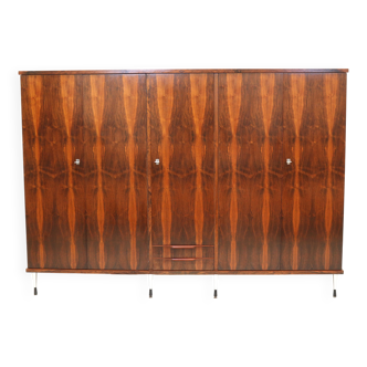 Large 5-door vintage wardrobe in rosewood with stylish adjustable legs in I