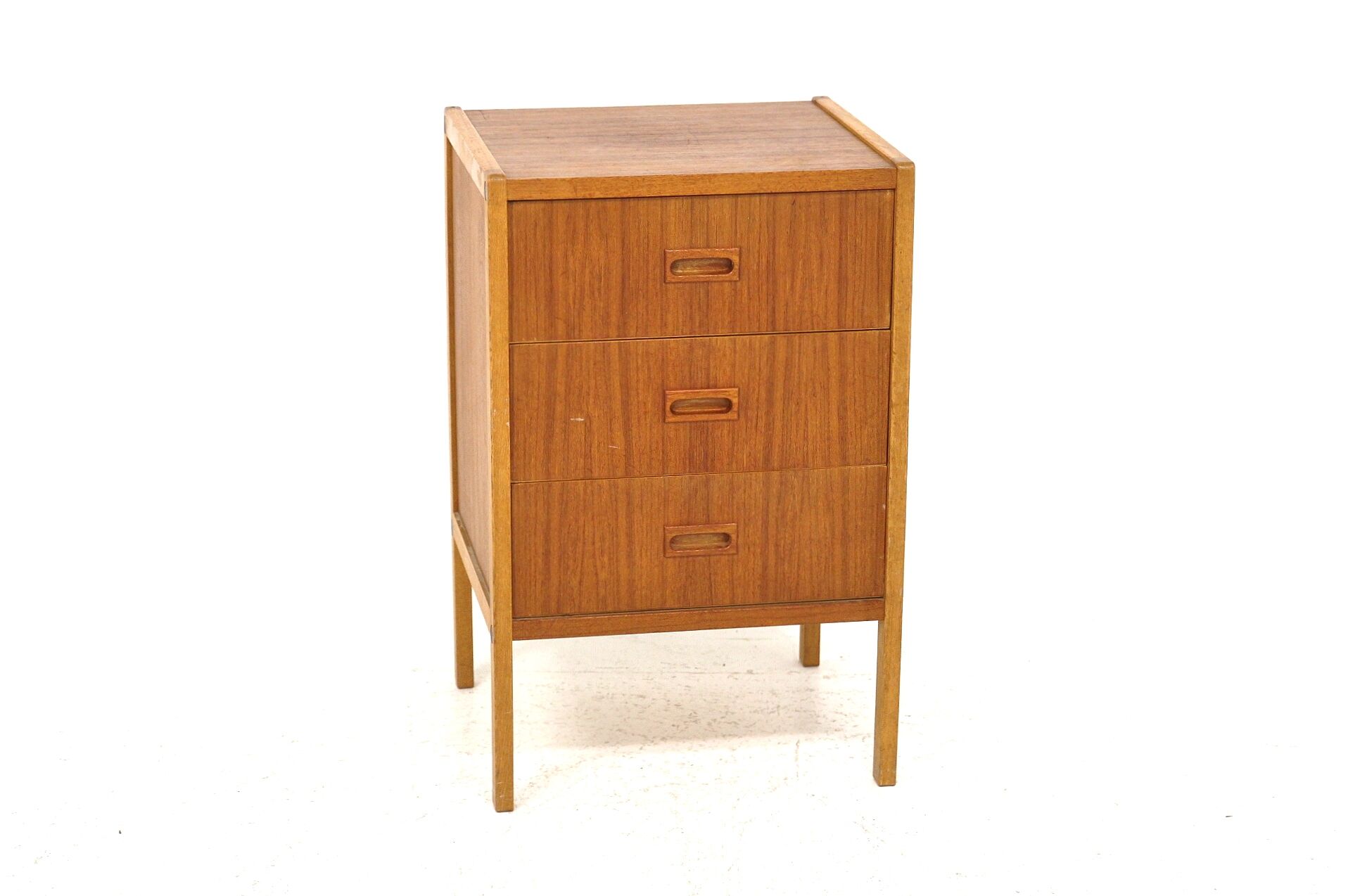 Teak chest of drawers, Bertil Fridhagen, Bodafors, Sweden, 1960