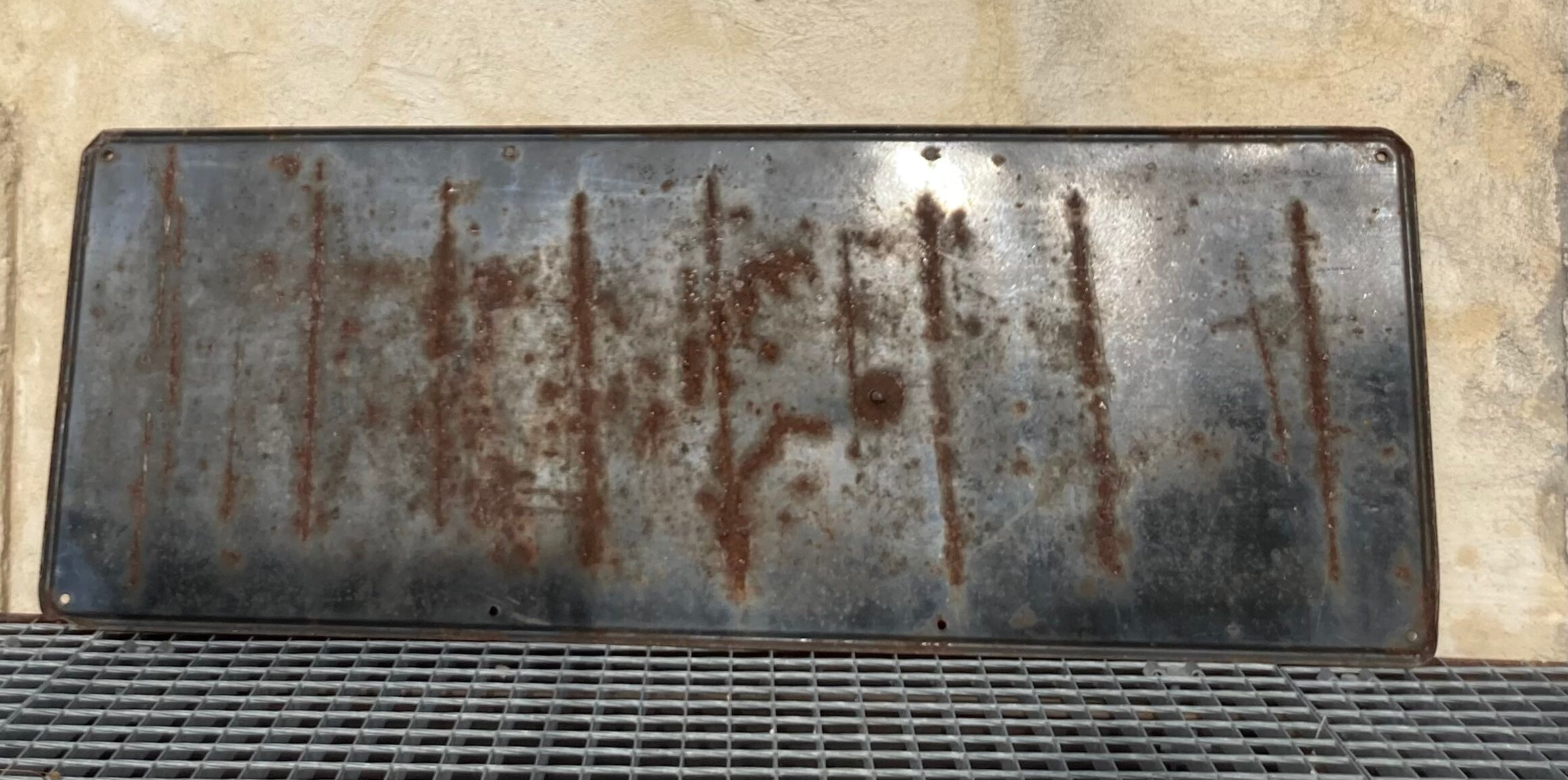 Vintage directional sign