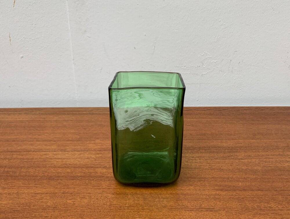 Vase en verre scandinave du milieu du siècle, années 1960