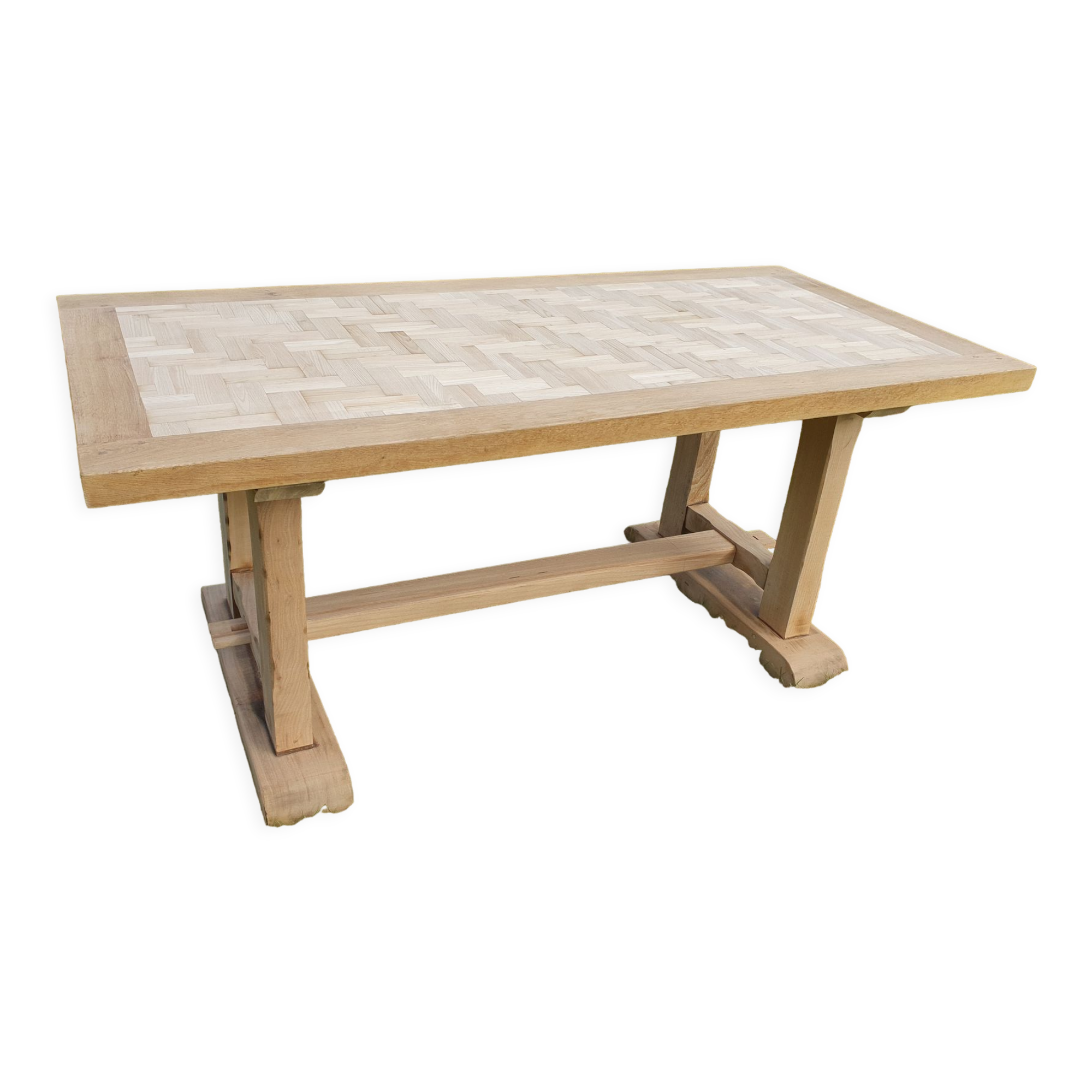 Farm table