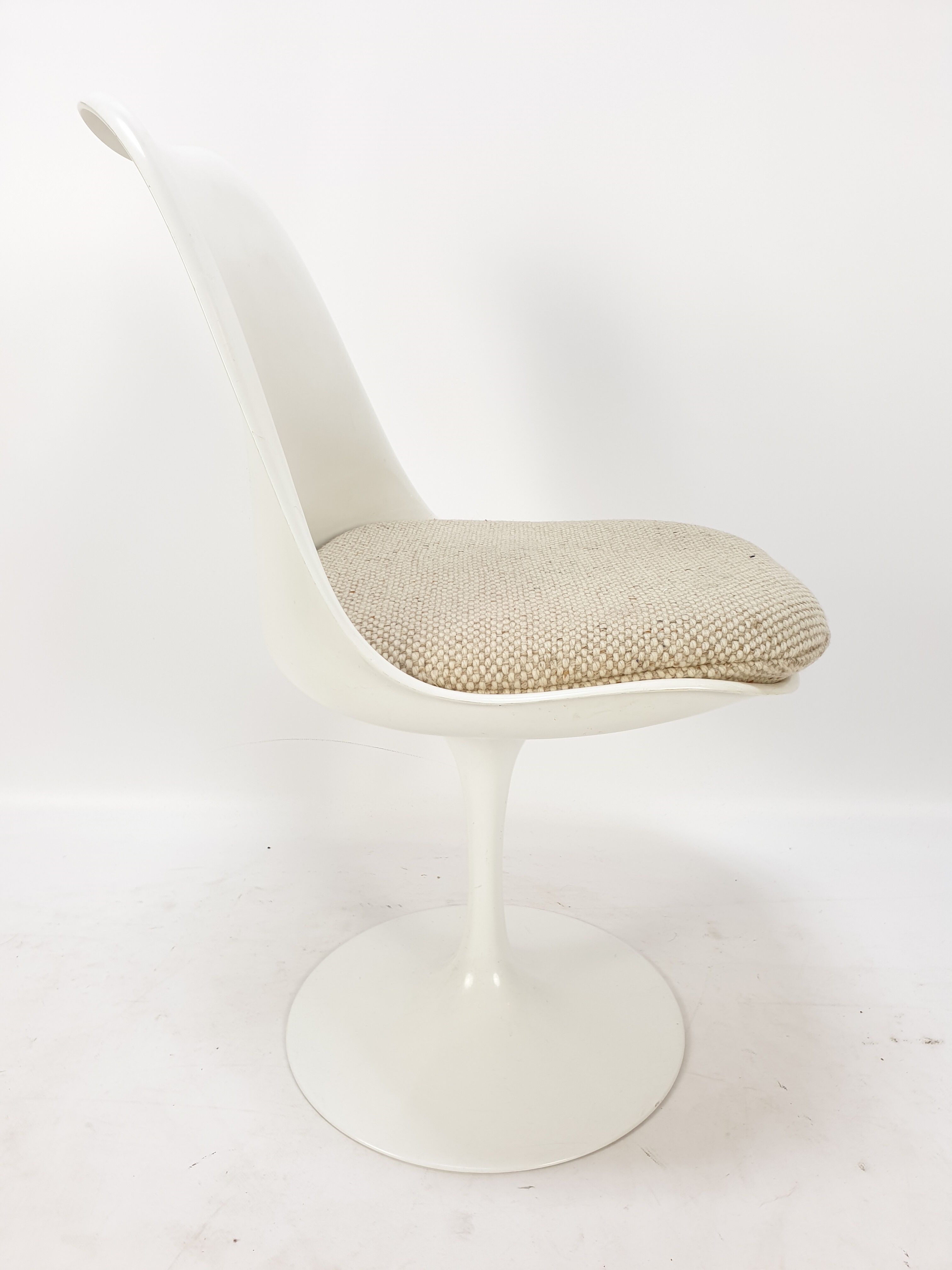 Tulip dining set by Eero Saarinen for Knoll, 1960
