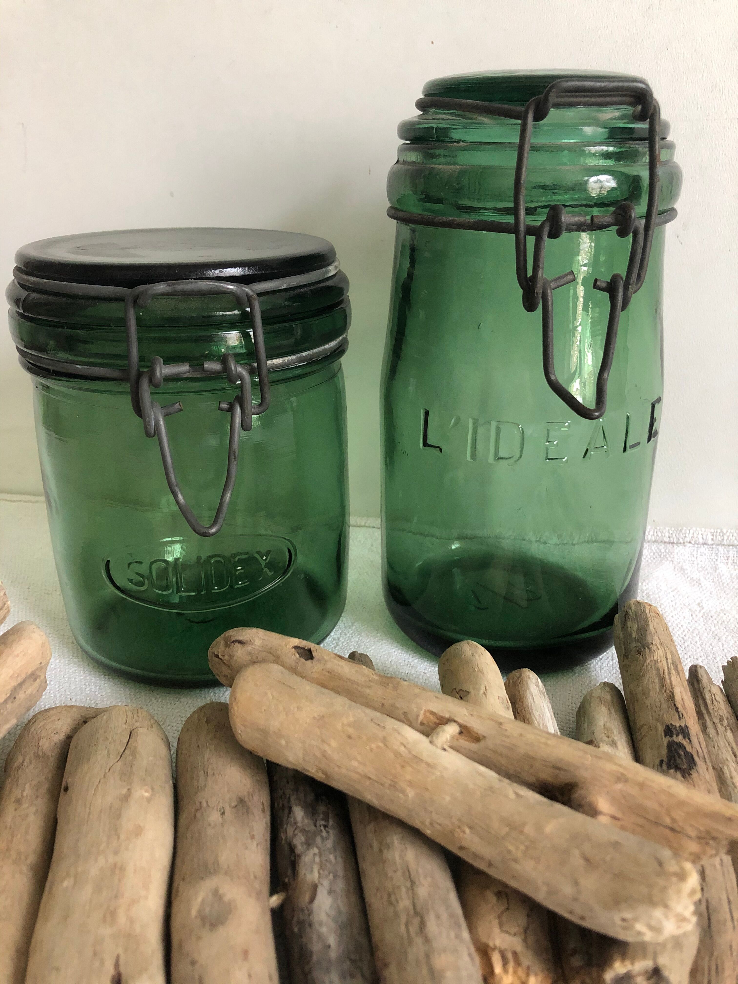 Duo of jars solidex and l'ideale