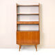 Bibliothèque vintage avec compartiment de rangement